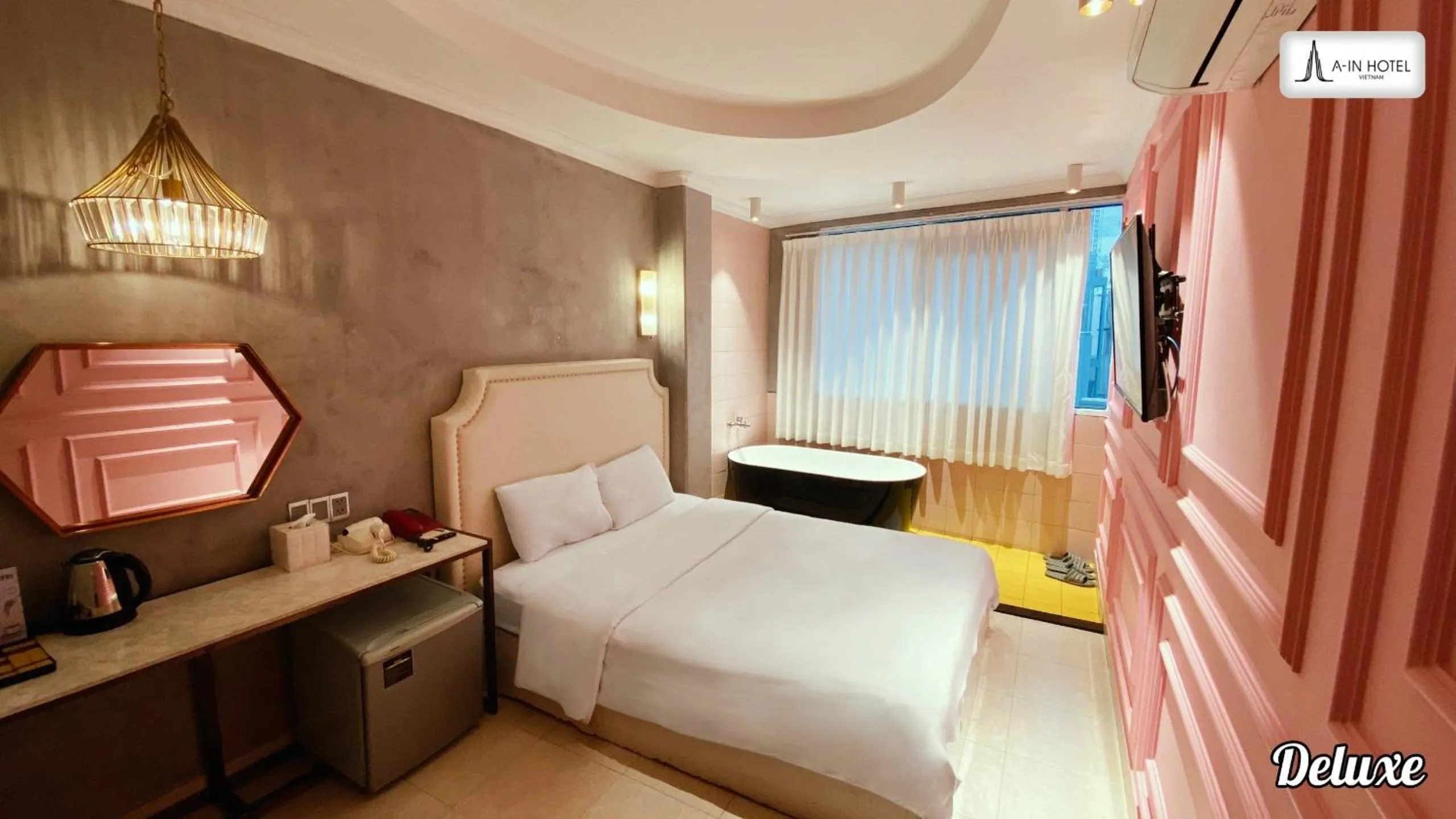 Bedroom, Bed in A In Hotel Del Luna