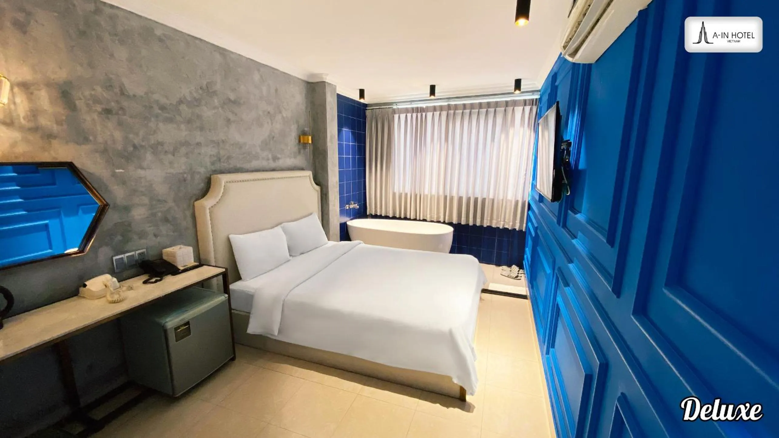 Bedroom, Bed in A In Hotel Del Luna