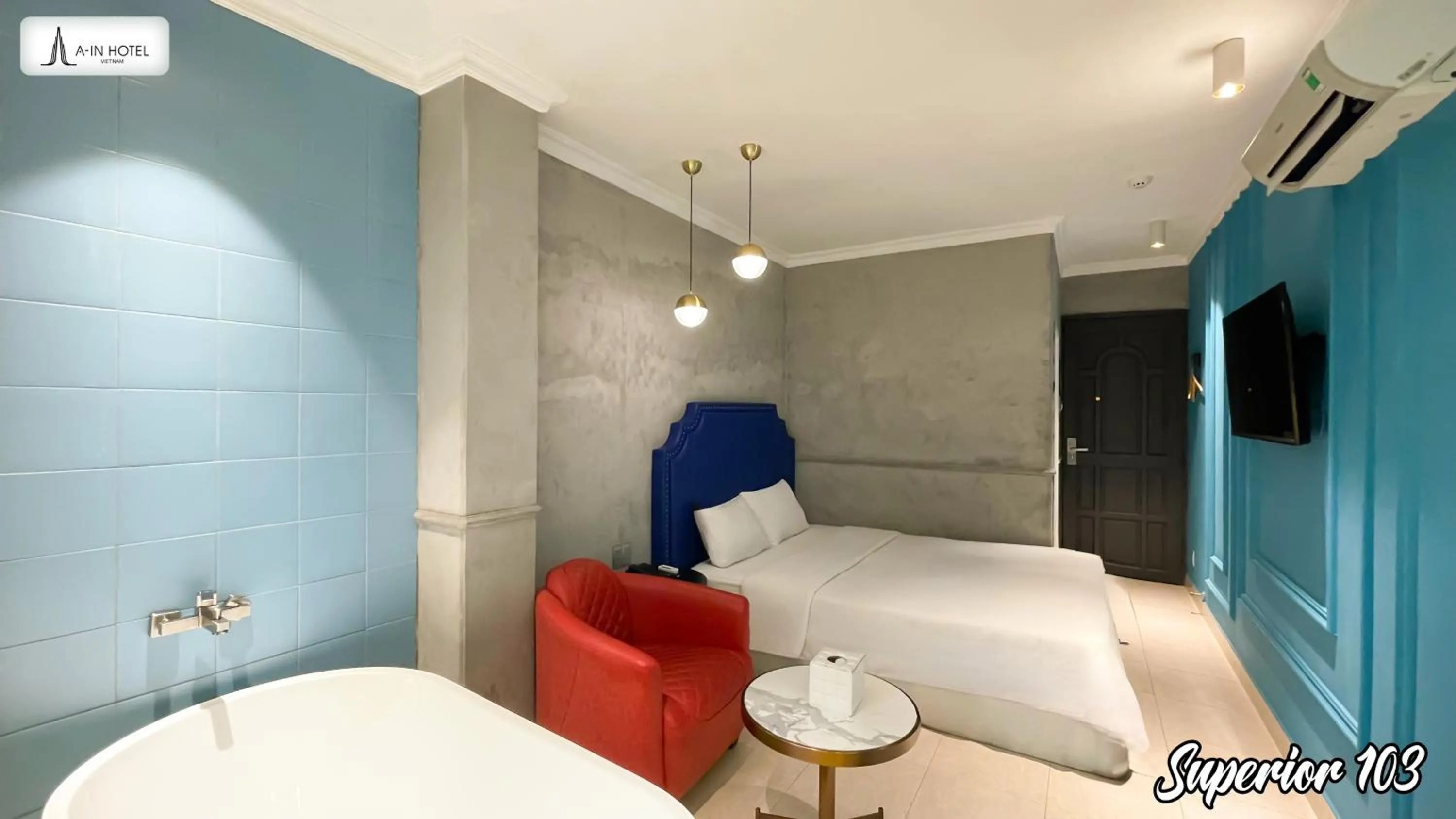 Bed in A In Hotel Del Luna