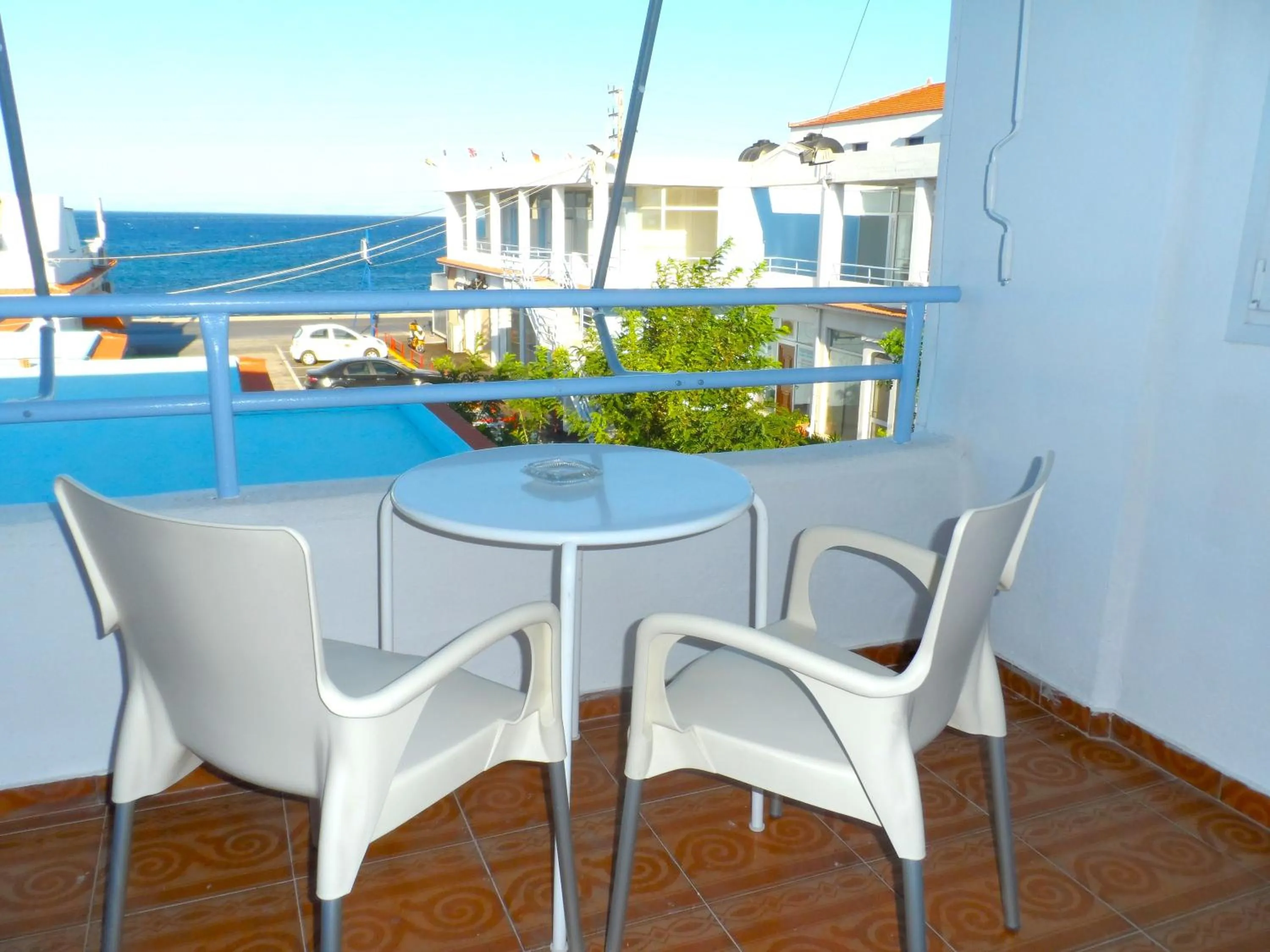 Seafront Studios and Apartments