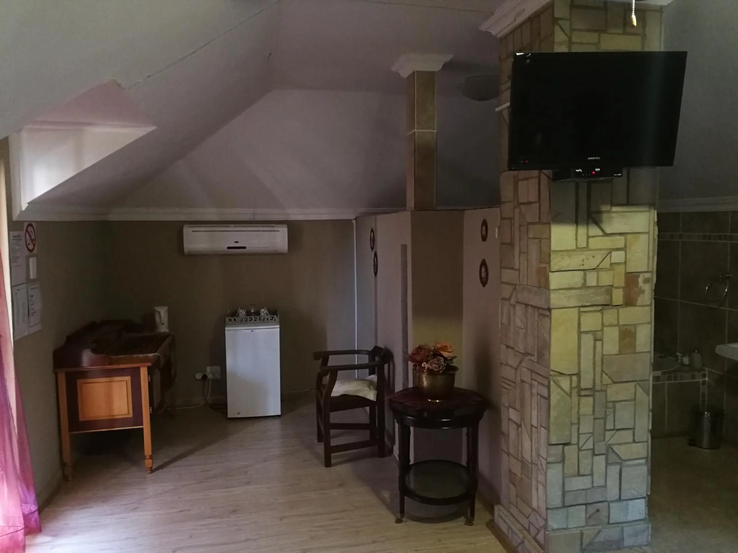 air conditioner in Bougain Villa Guesthouse