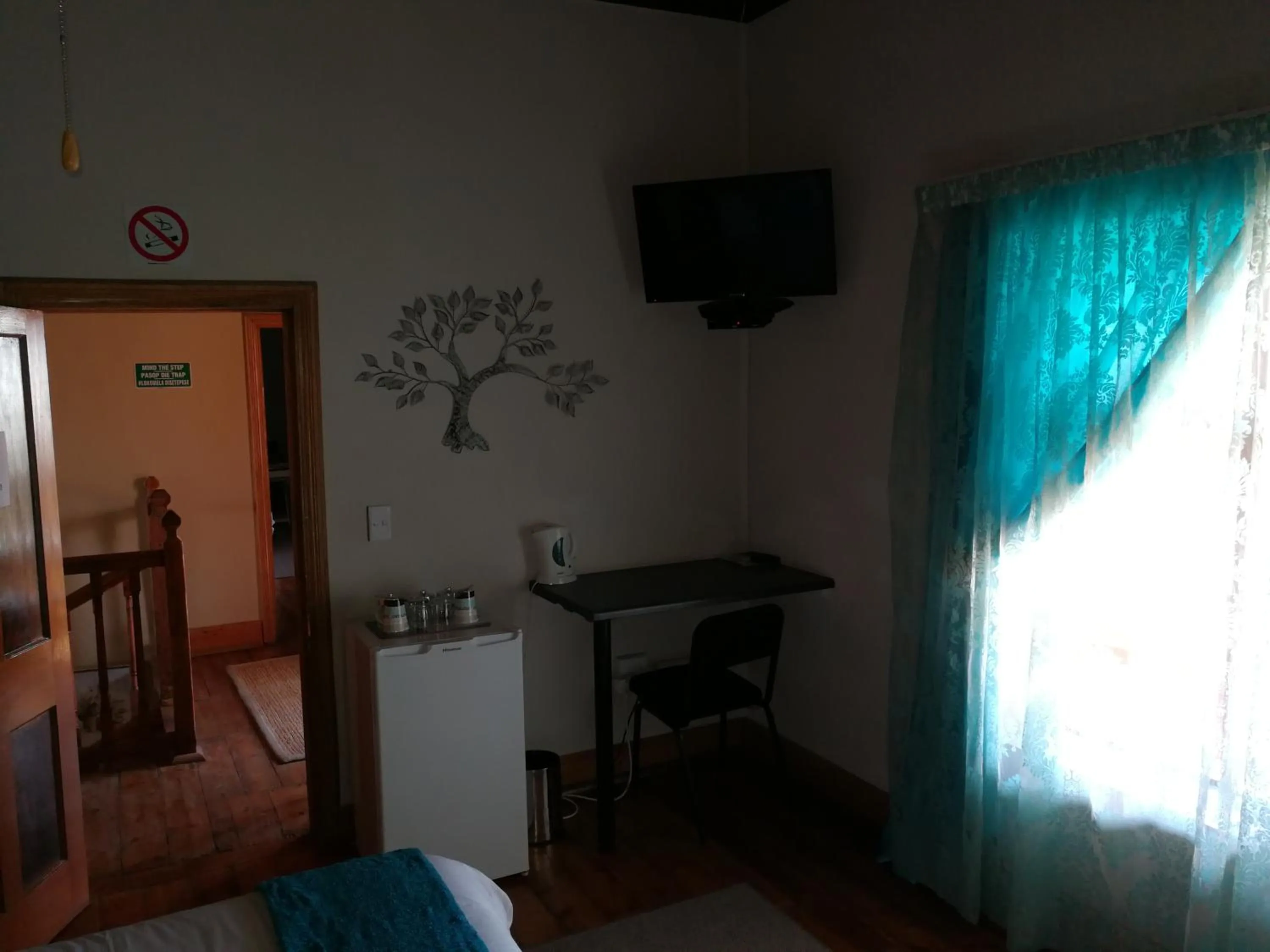 TV and multimedia, Bed in Bougain Villa Guesthouse