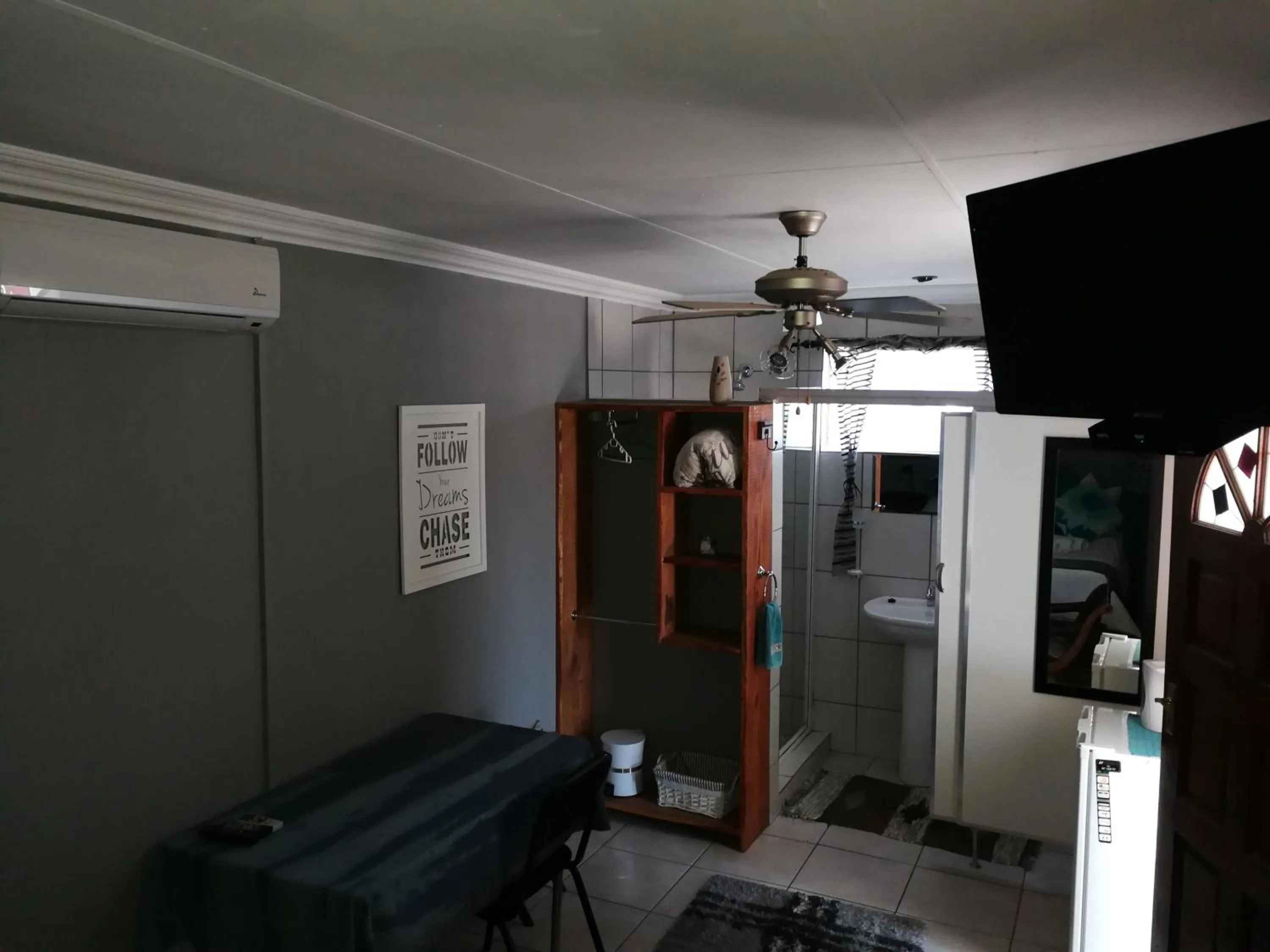 wardrobe in Bougain Villa Guesthouse