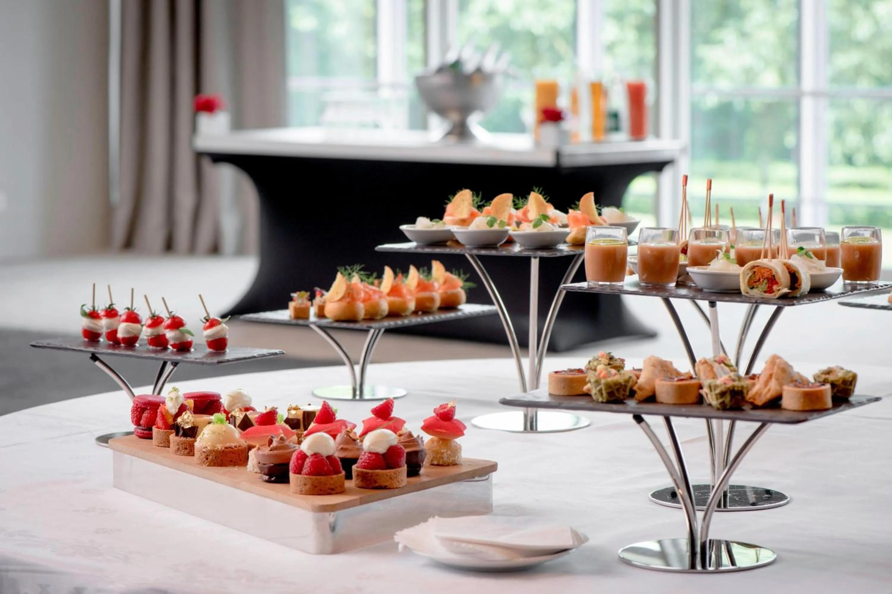 Lobby or reception in Lyon Marriott Hotel Cité Internationale