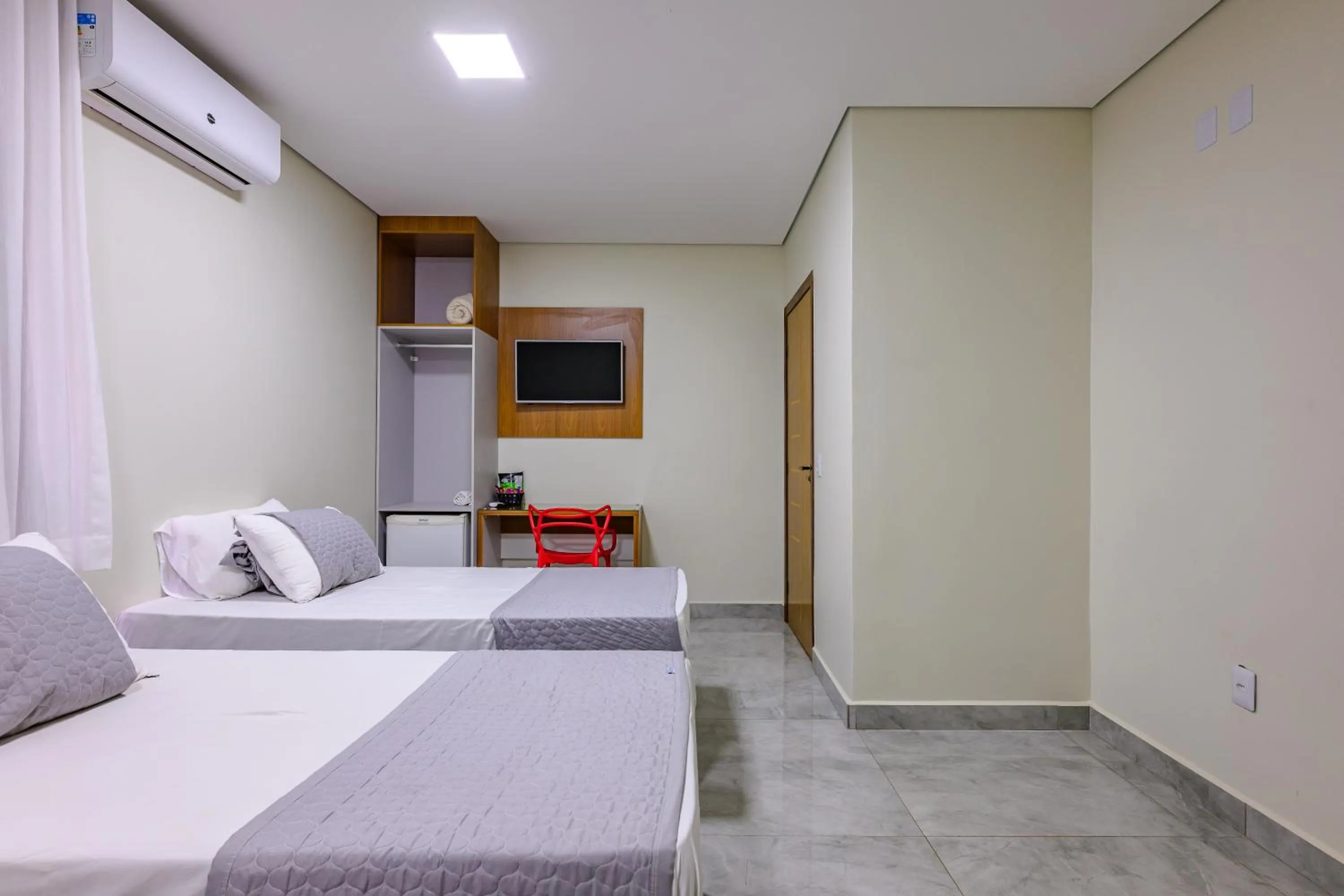 Bedroom, Bed in OYO Hotel Brisa Tropical, Brasília