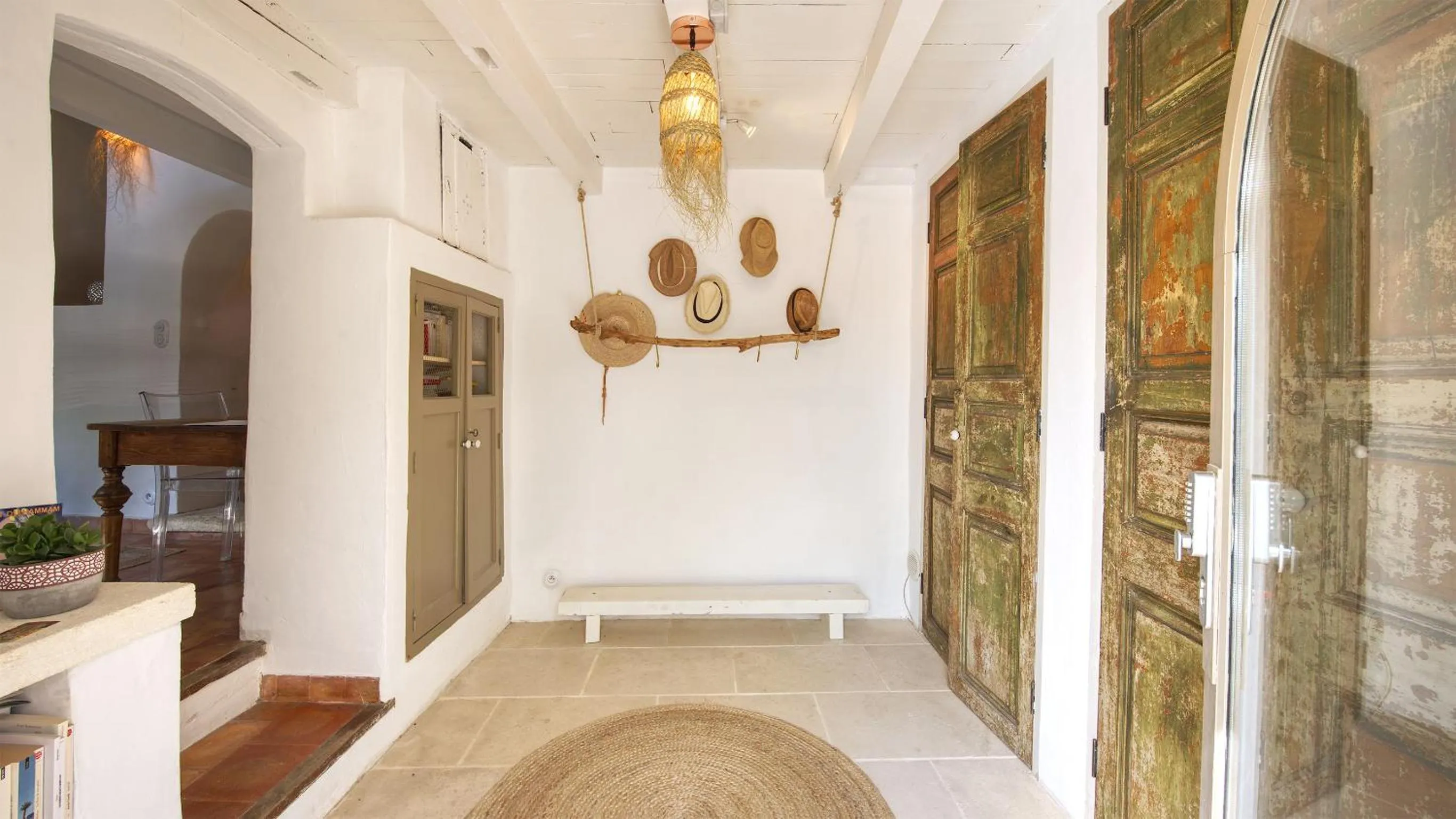 Facade/entrance in Mas des Alpilles