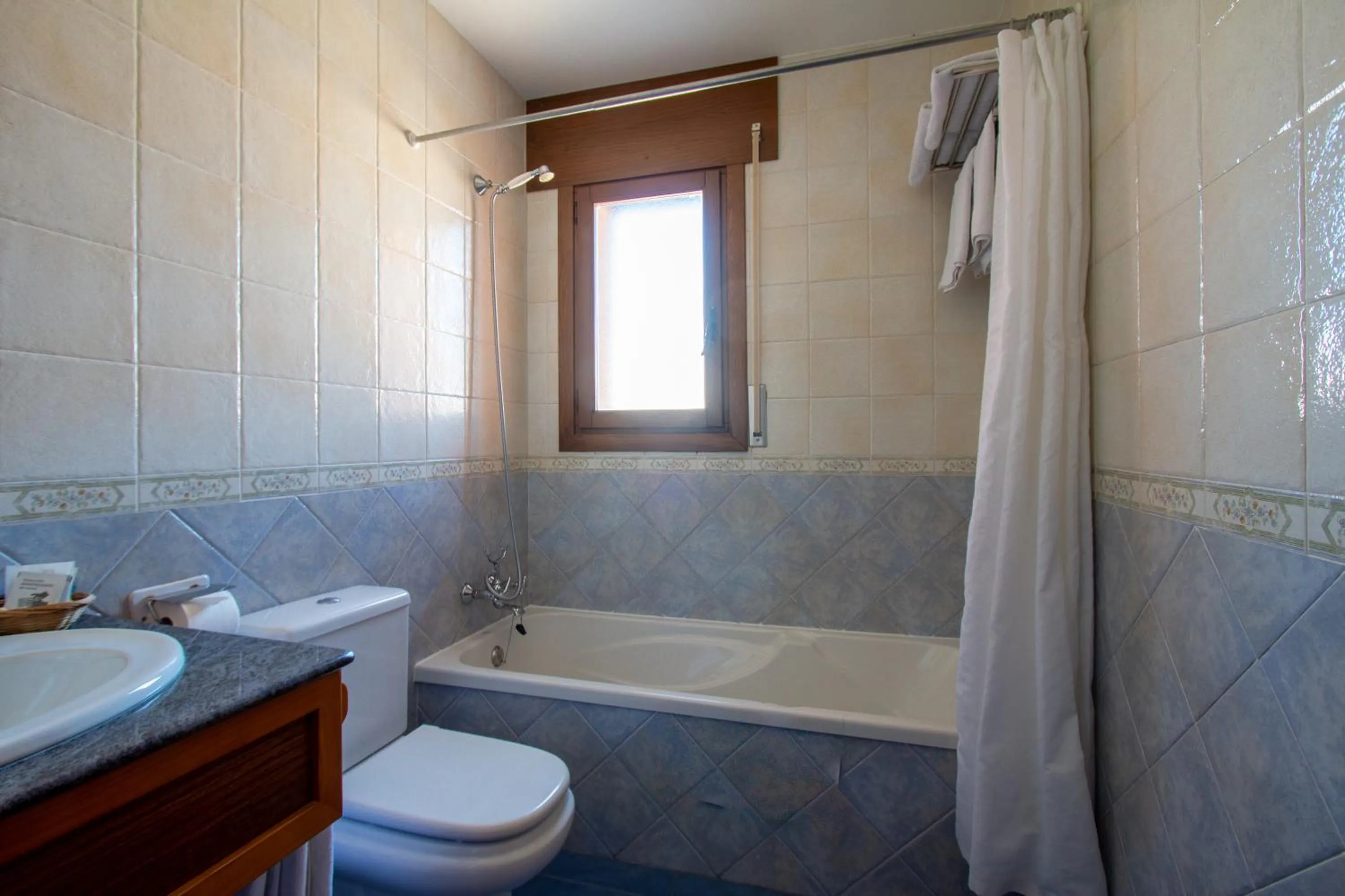 Bathroom in Tirontillana