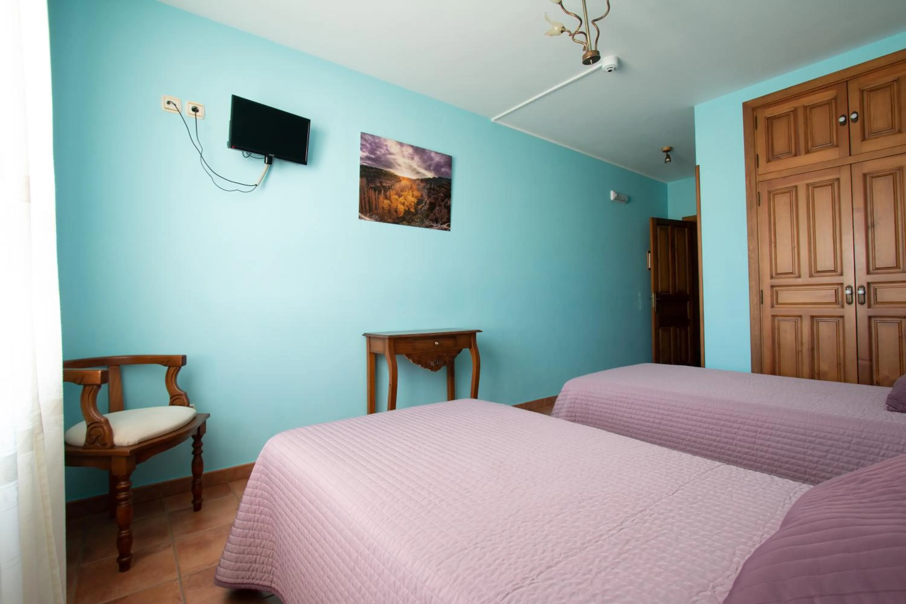 Photo of the whole room, Bed in Tirontillana