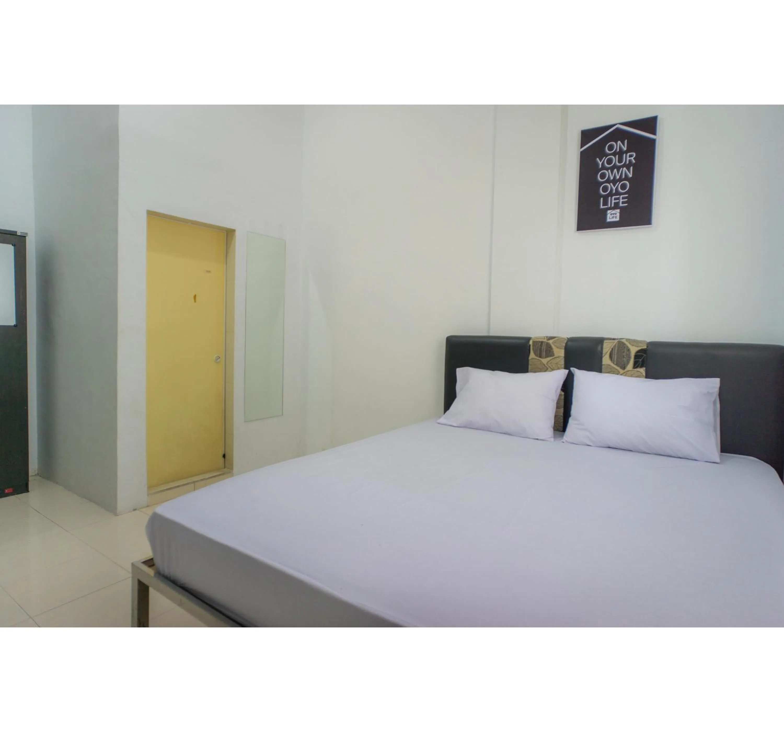 Bedroom, Bed in OYO Life 2366 Gatsu Kost