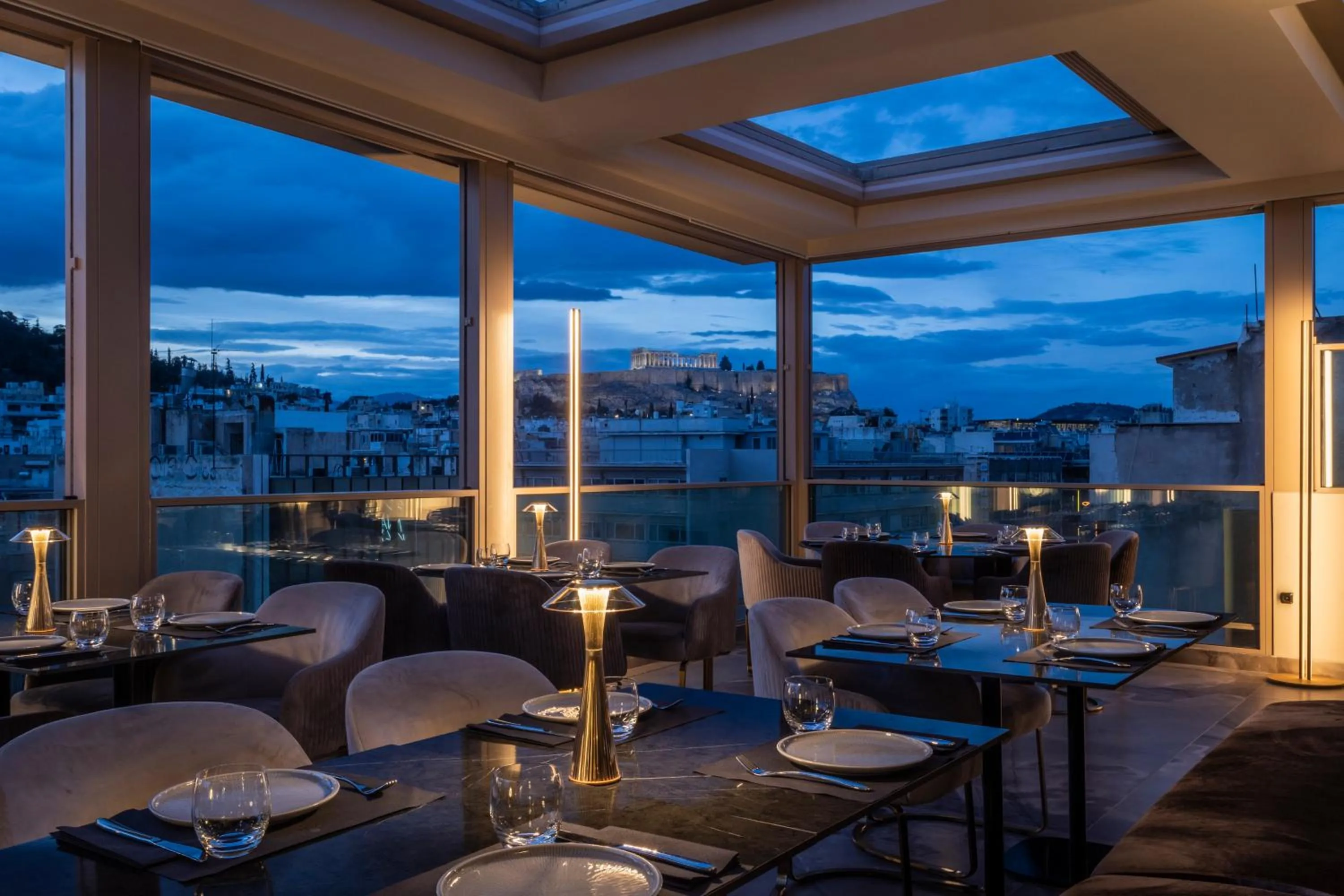 Restaurant/places to eat in Heritage Hill Hotel