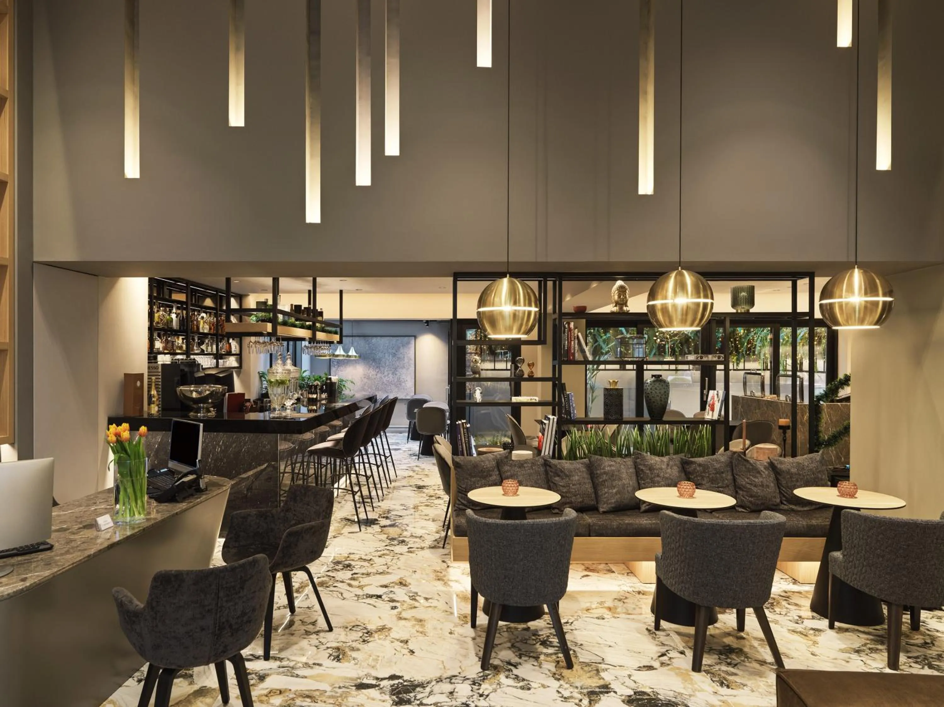 Restaurant/places to eat in Heritage Hill Hotel