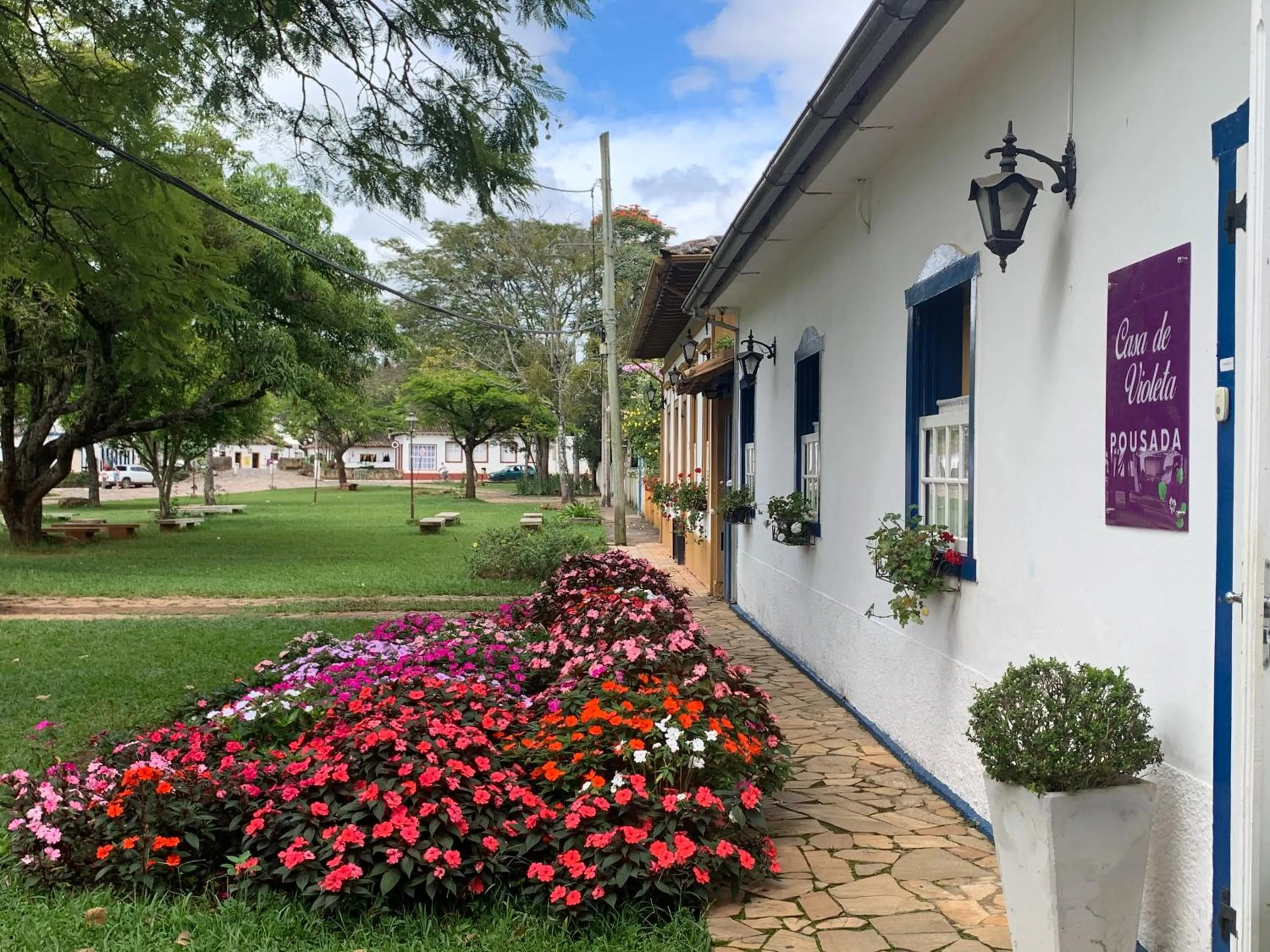 Property building in Casa de Violeta Pousada