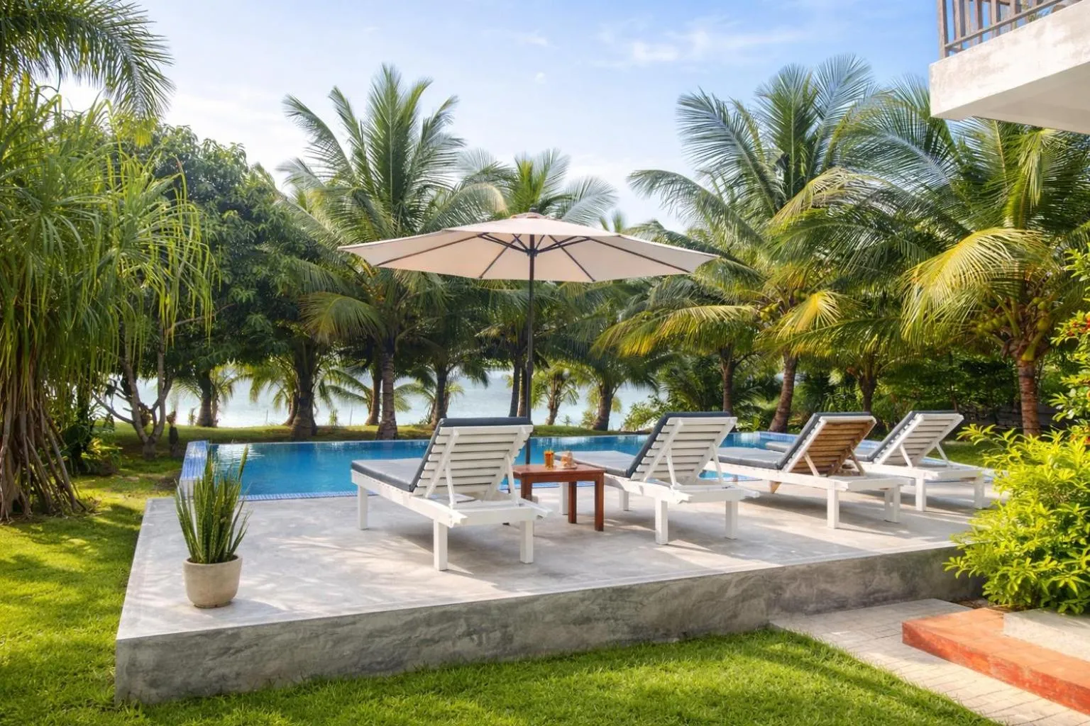 Ashansa Lagoon Resort