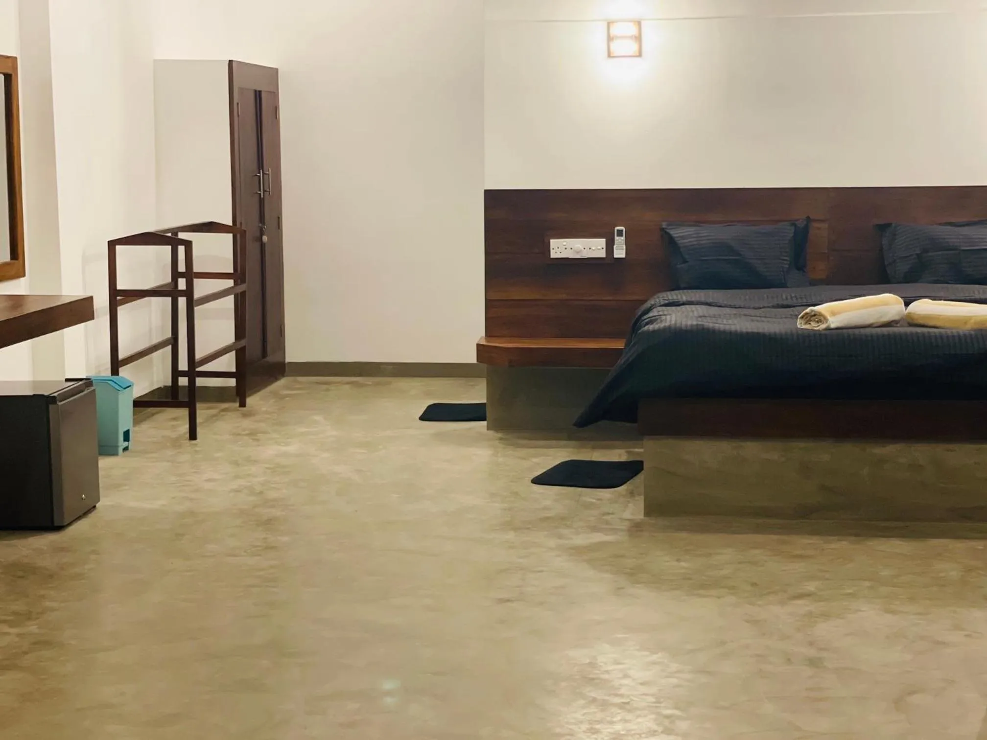 Bed in Ashansa Lagoon Resort