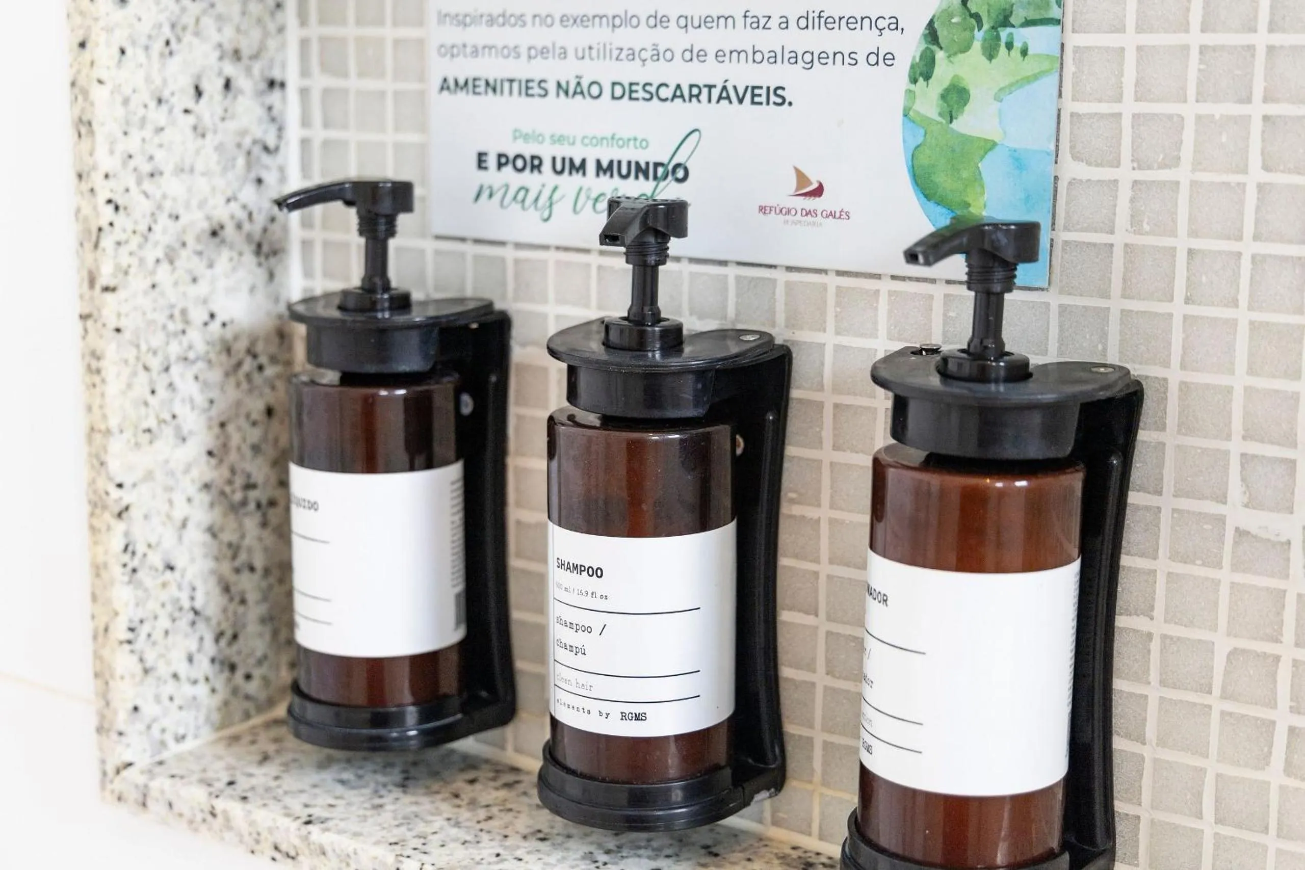 Toilet in Hospedaria Refugio das Galés