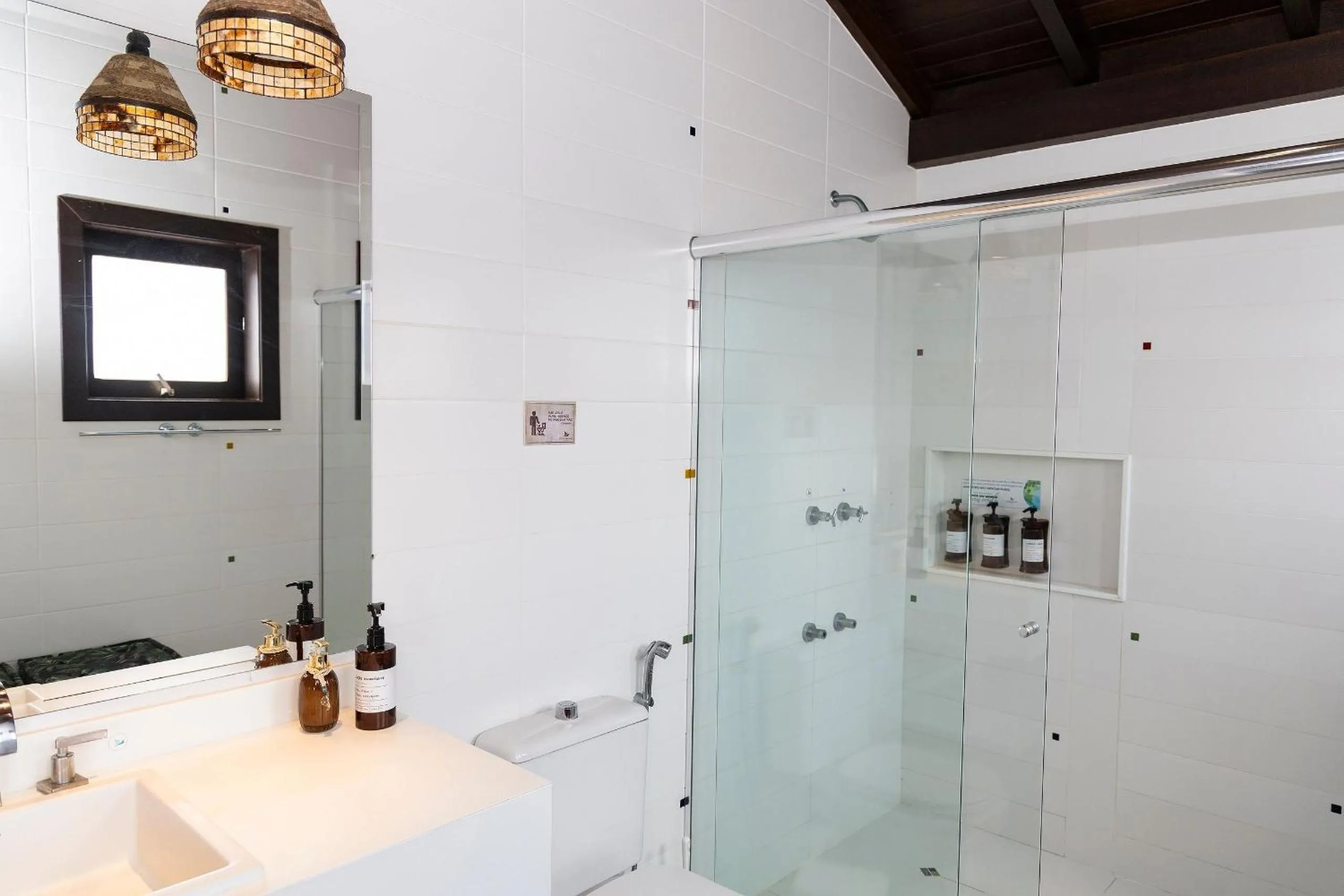 Toilet in Hospedaria Refugio das Galés