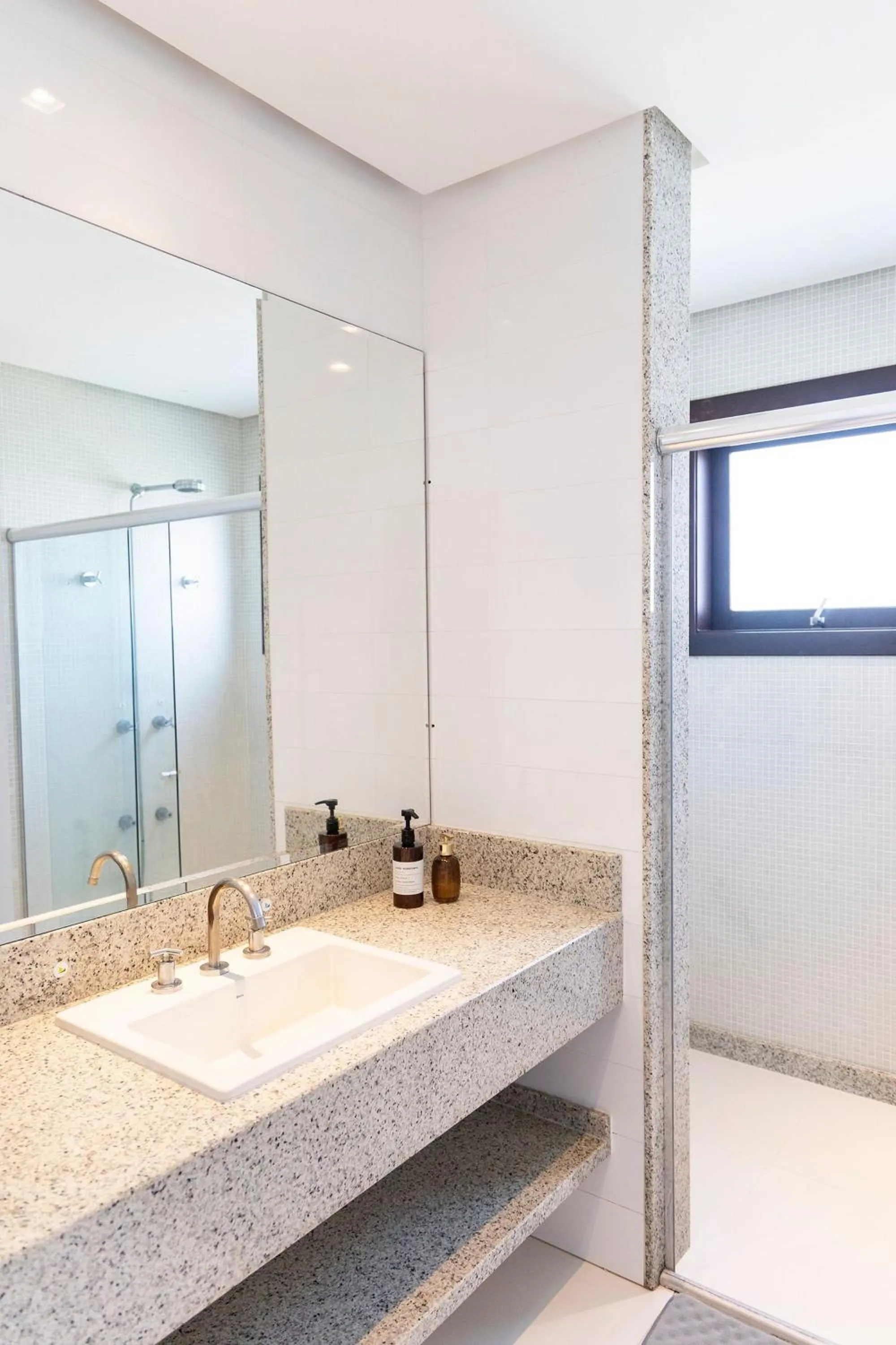 Toilet in Hospedaria Refugio das Galés