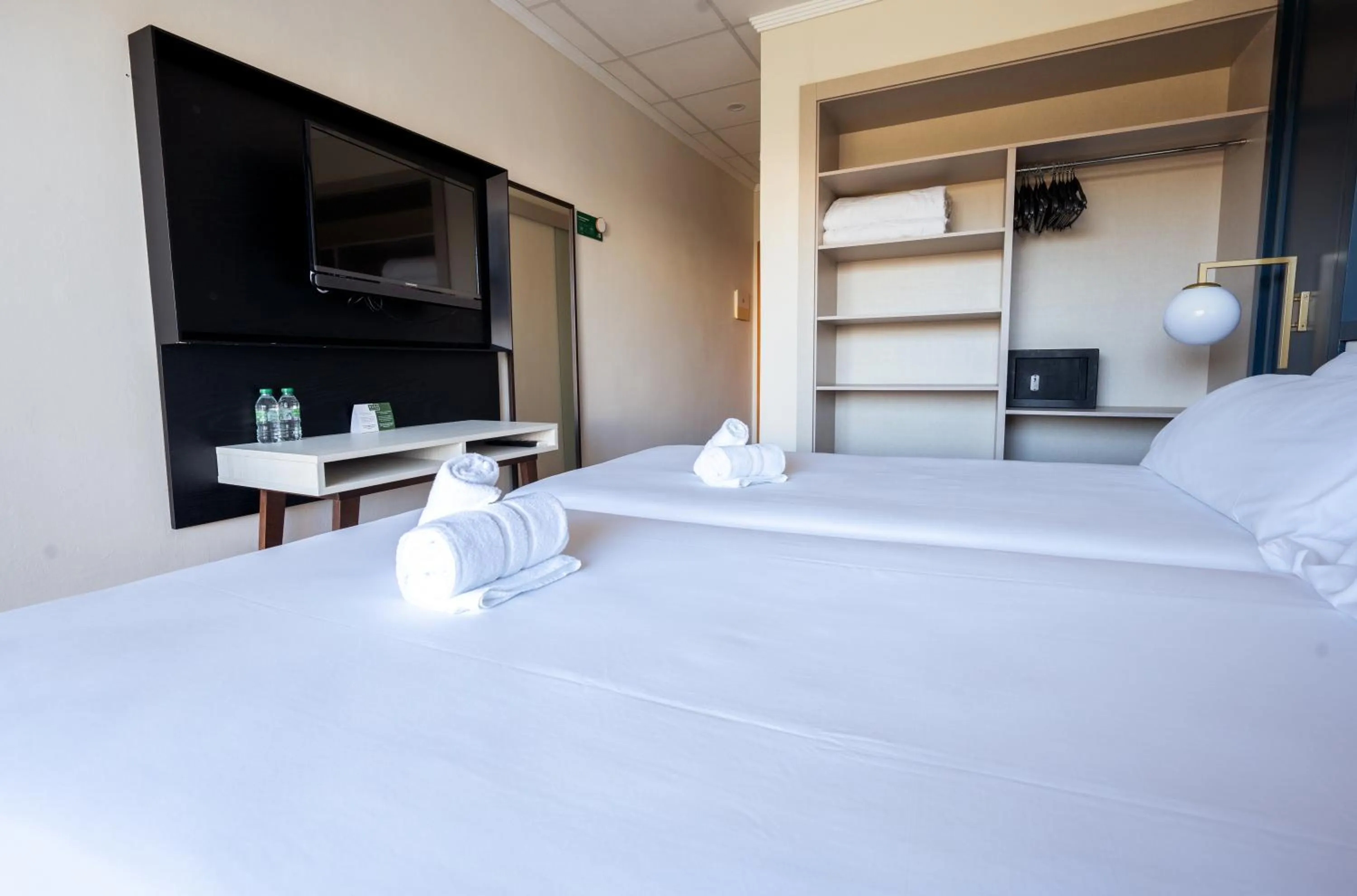 Bedroom, Bed in NURA Condor