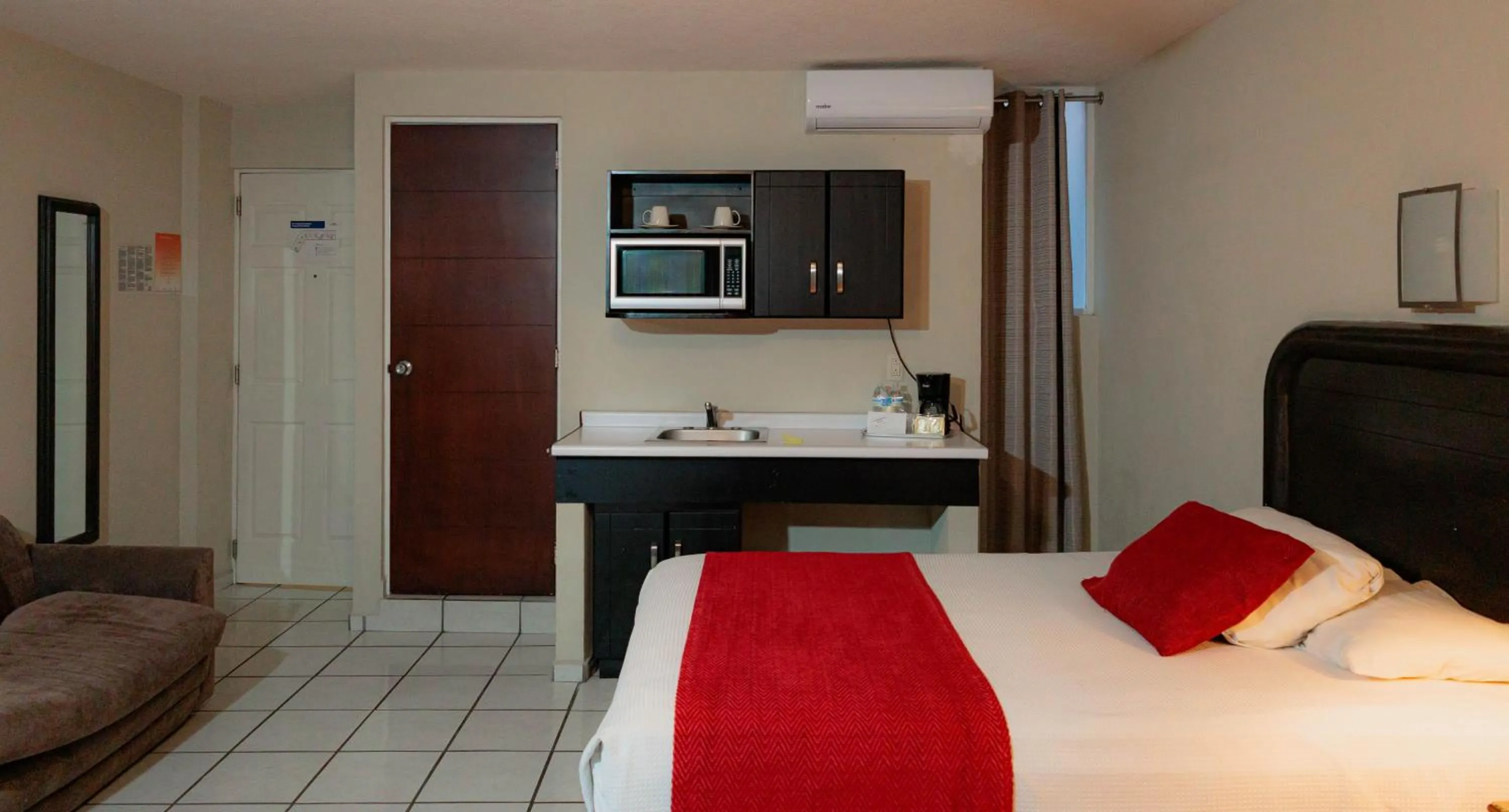 Photo of the whole room in Howard Johnson by Wyndham Guanajuato Leon Avenida