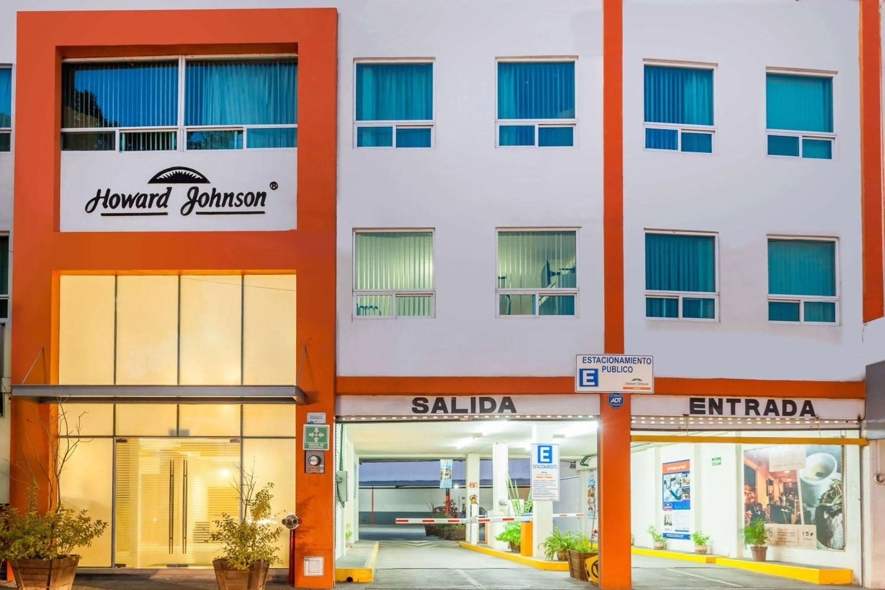 Property building in Howard Johnson by Wyndham Guanajuato Leon Avenida