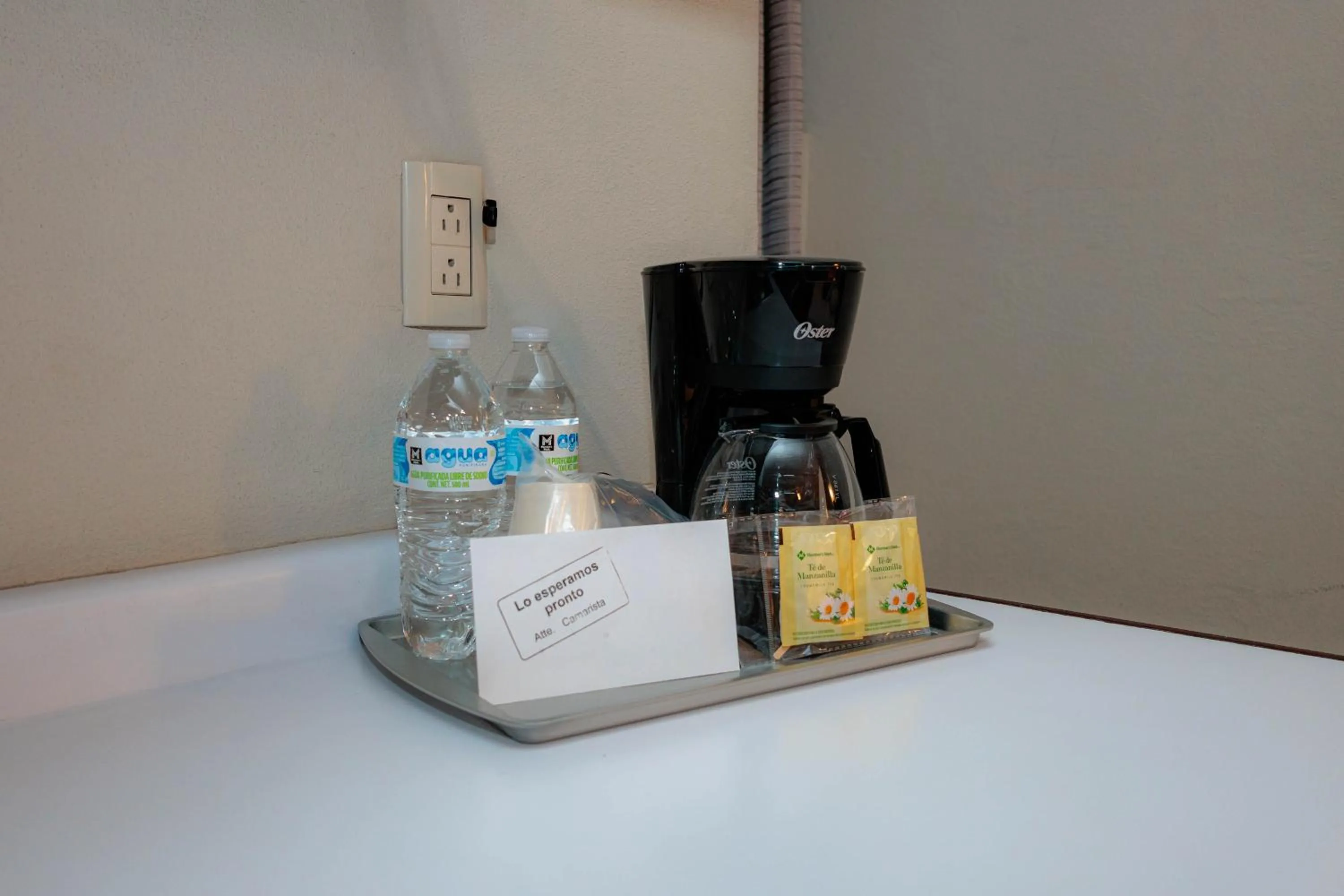 Coffee/tea facilities in Howard Johnson by Wyndham Guanajuato Leon Avenida