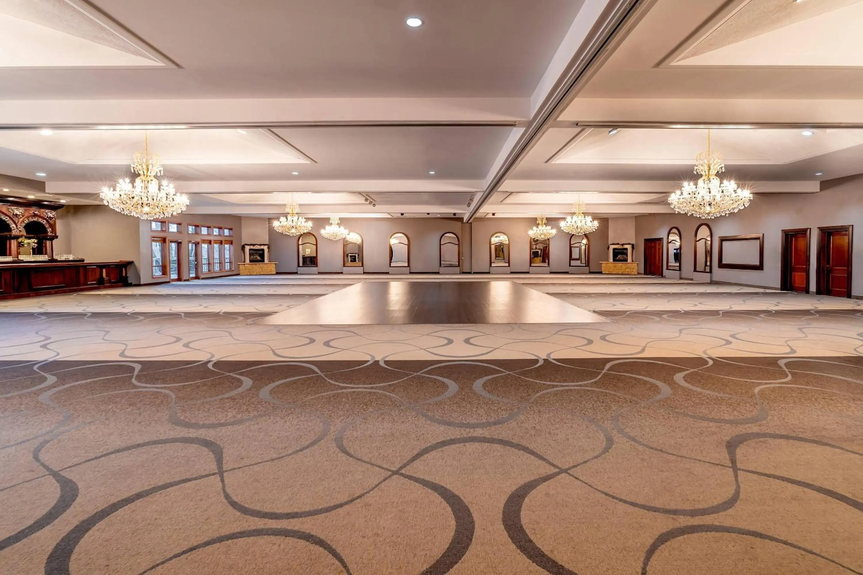 Meeting/conference room in Riverview Inn & Suites, an Ascend Collection Hotel