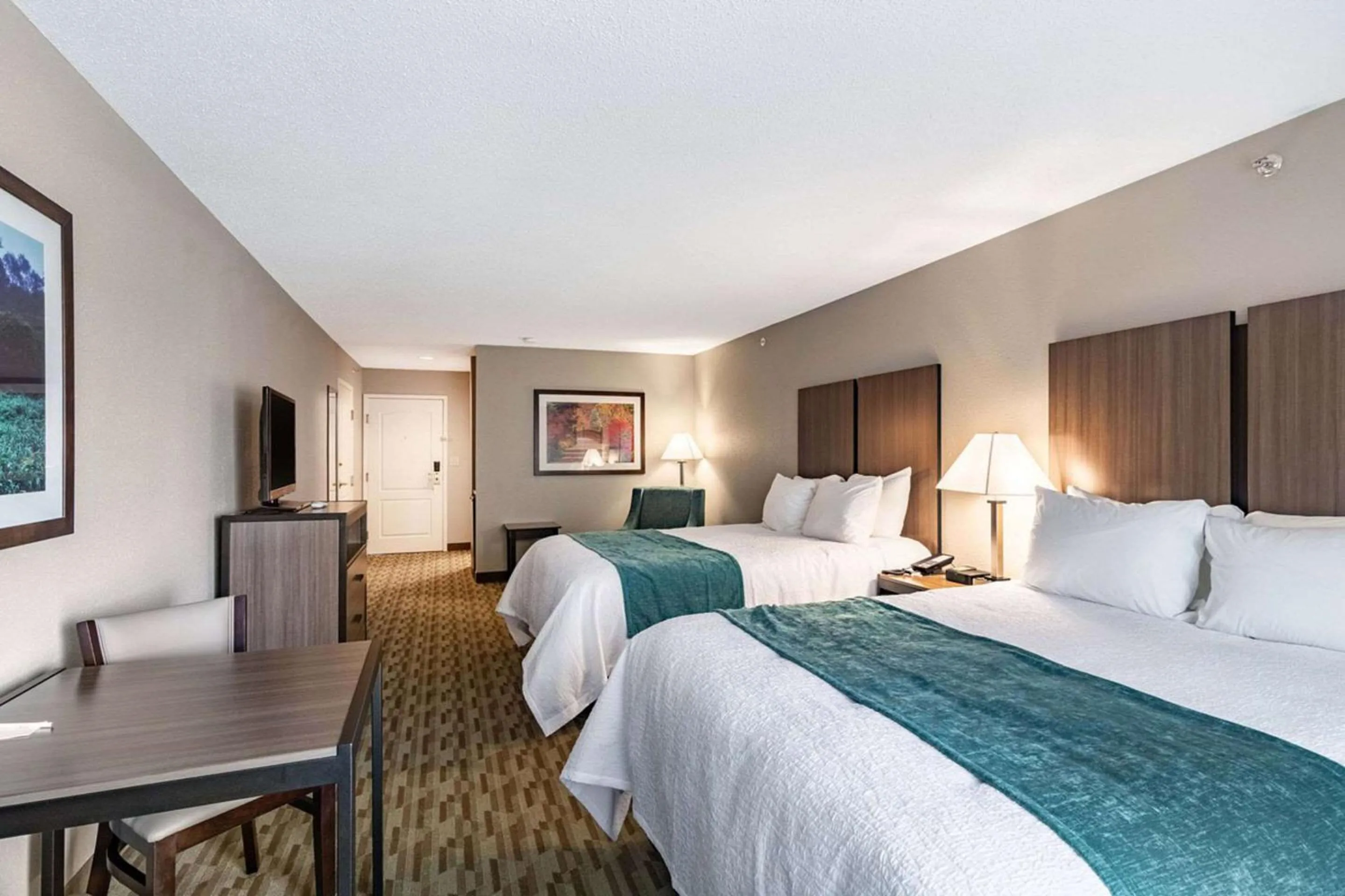 Business Suite with Two Double Beds - Accessible/Non-Smoking in Riverview Inn & Suites, an Ascend Collection Hotel
