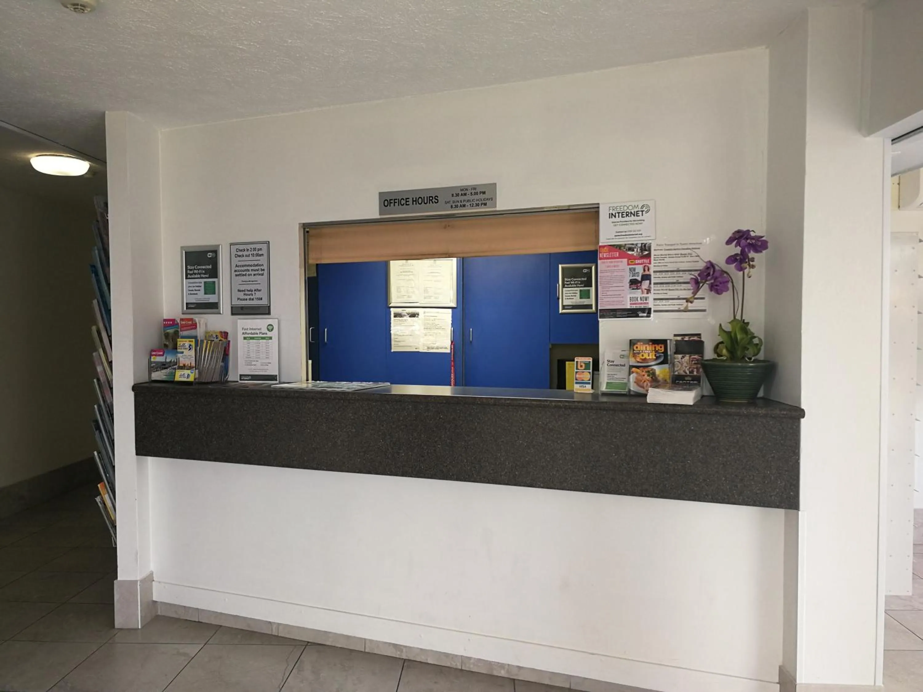 Lobby or reception in Quarterdeck Apartments