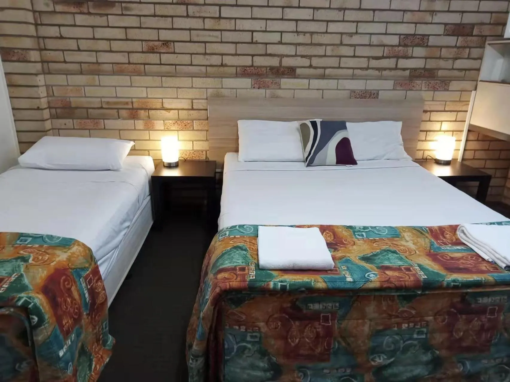 Bed in Paradise Motel