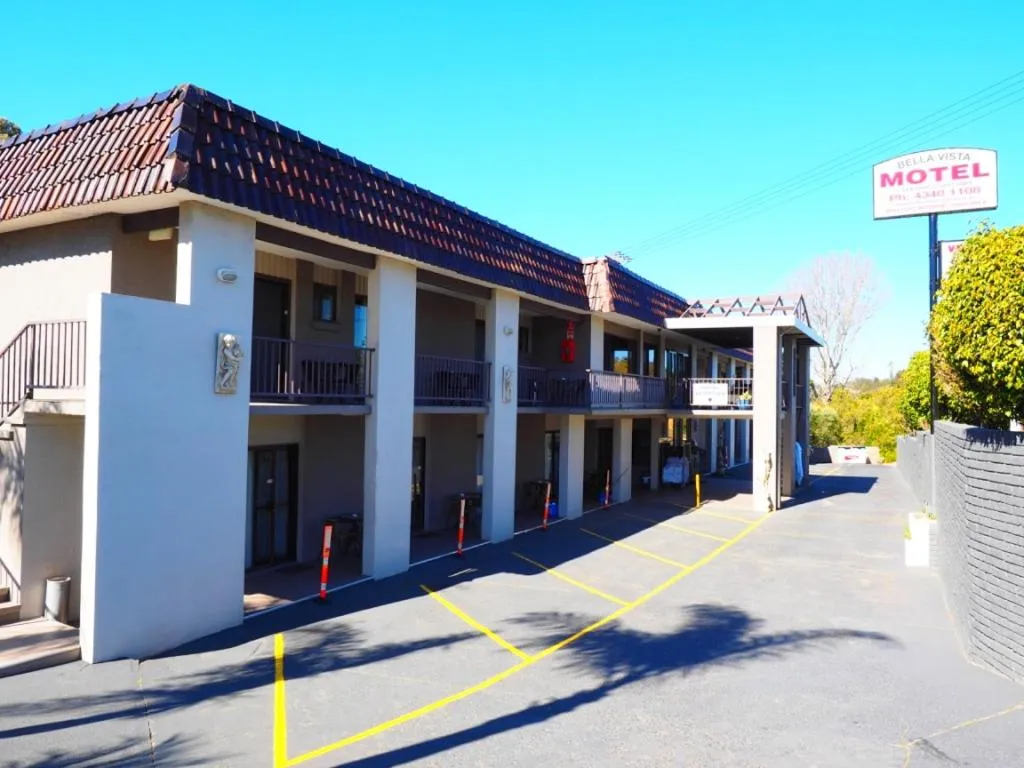 Property building in Bella Vista Motel