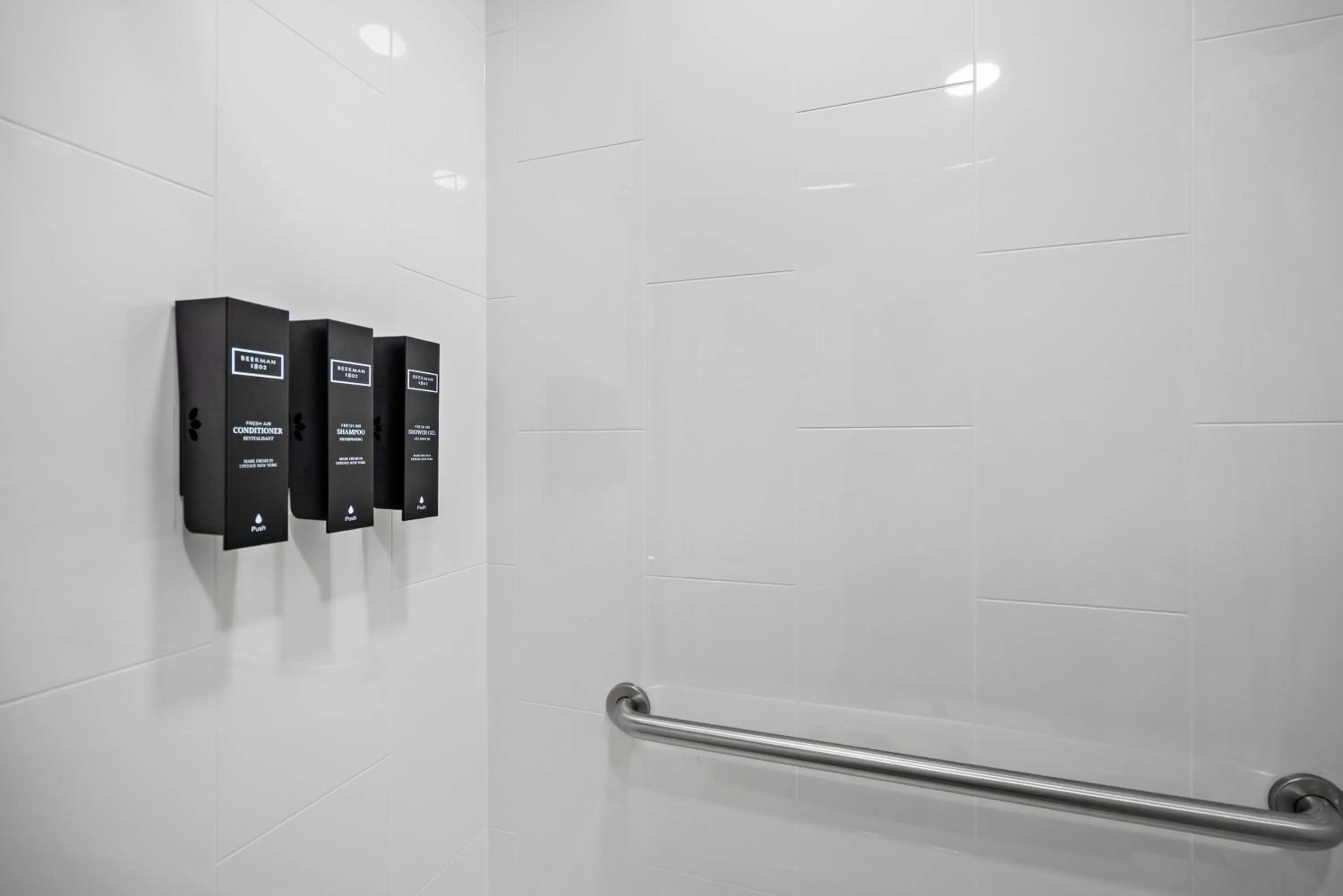 Bathroom in Avania Inn of Santa Barbara