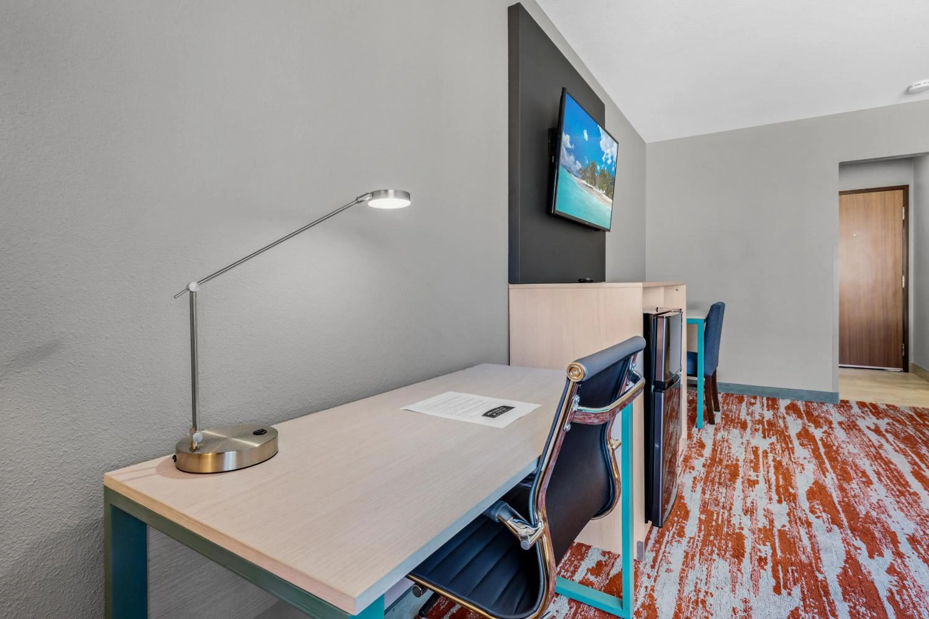 Seating area in Avania Inn of Santa Barbara