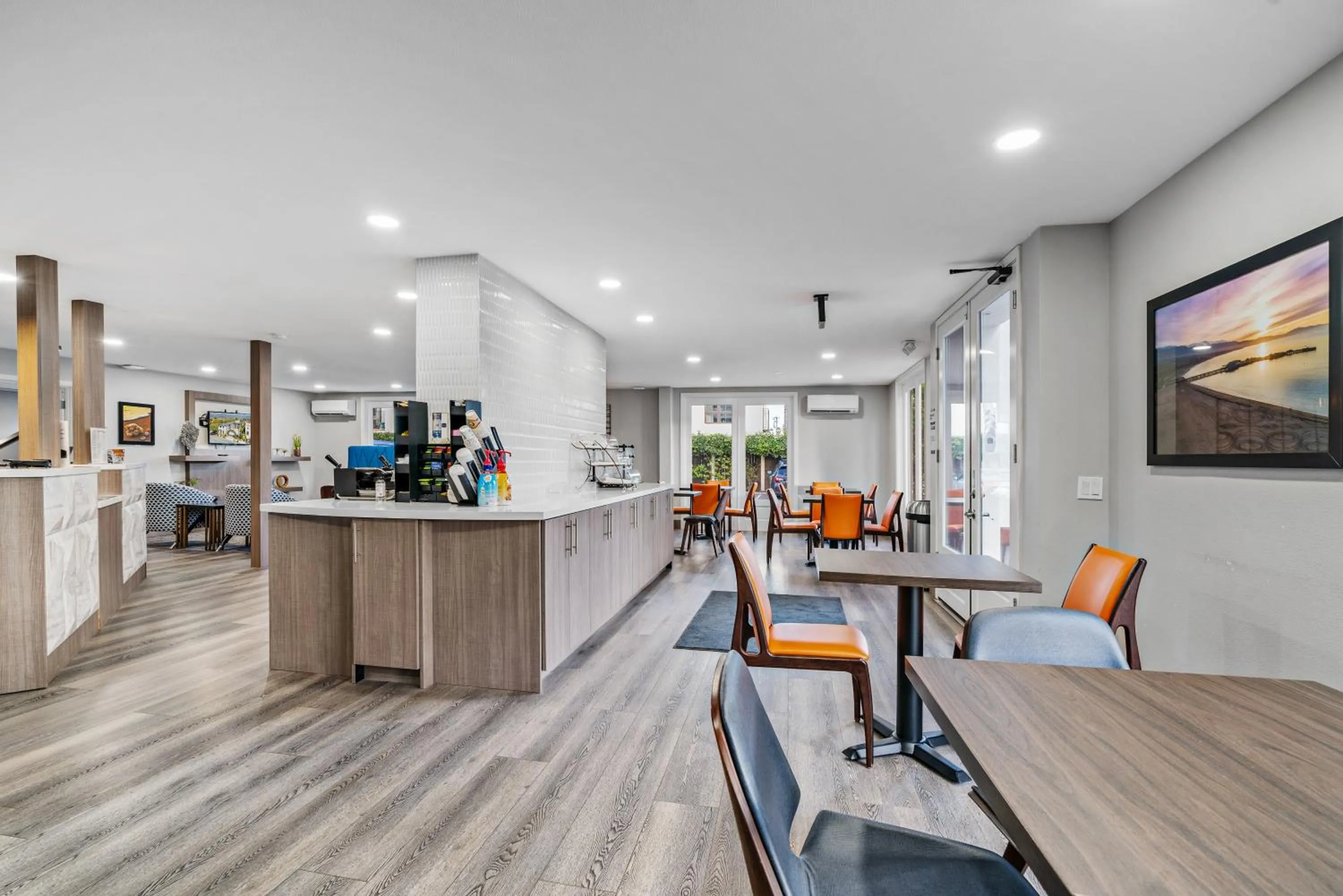 Lobby or reception in Avania Inn of Santa Barbara