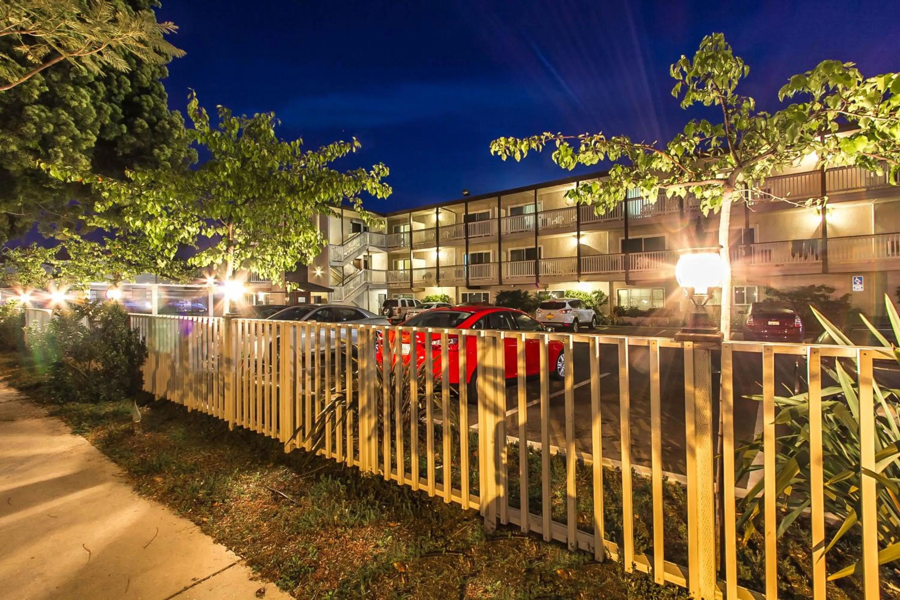Facade/entrance in Avania Inn of Santa Barbara