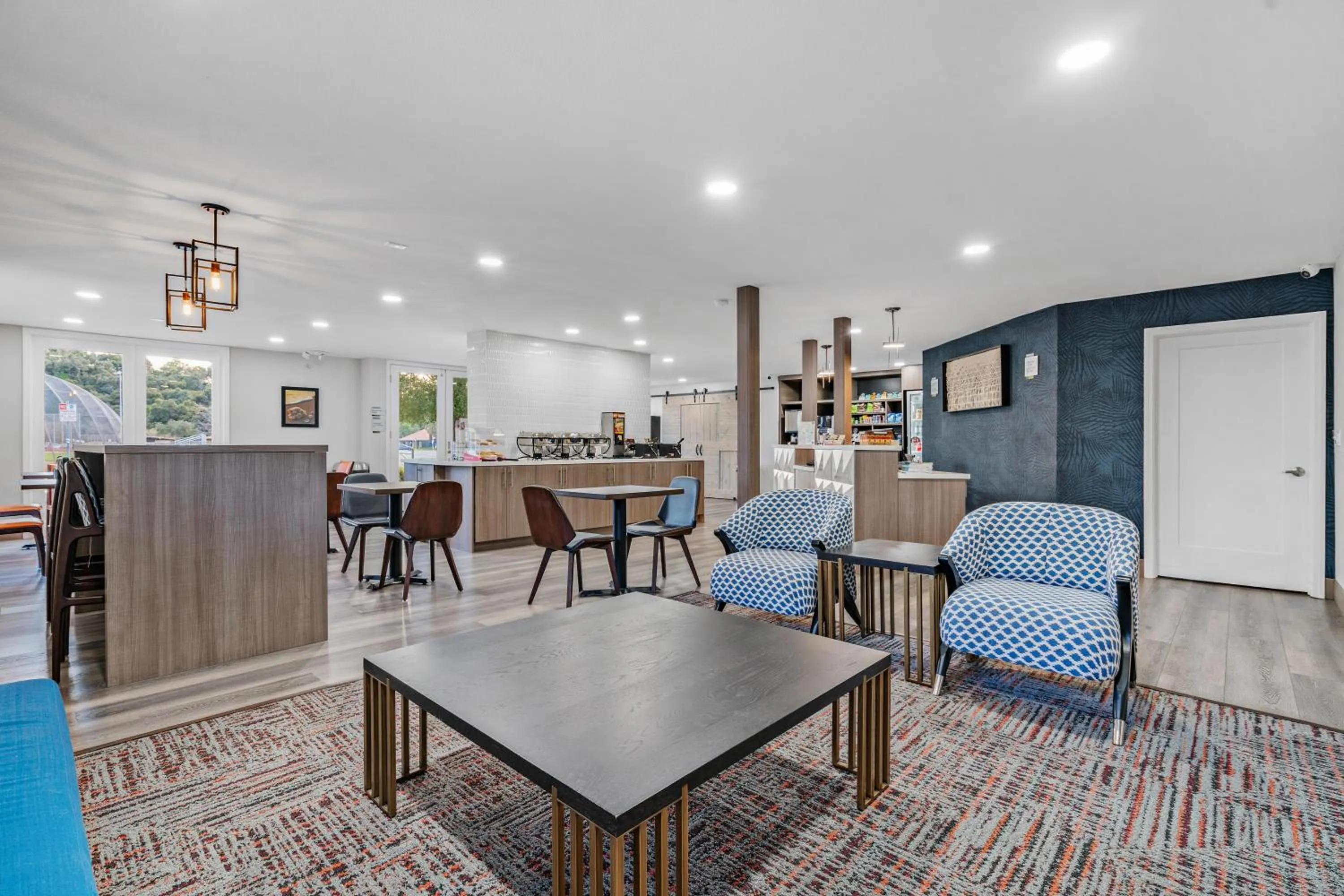 Lobby or reception in Avania Inn of Santa Barbara