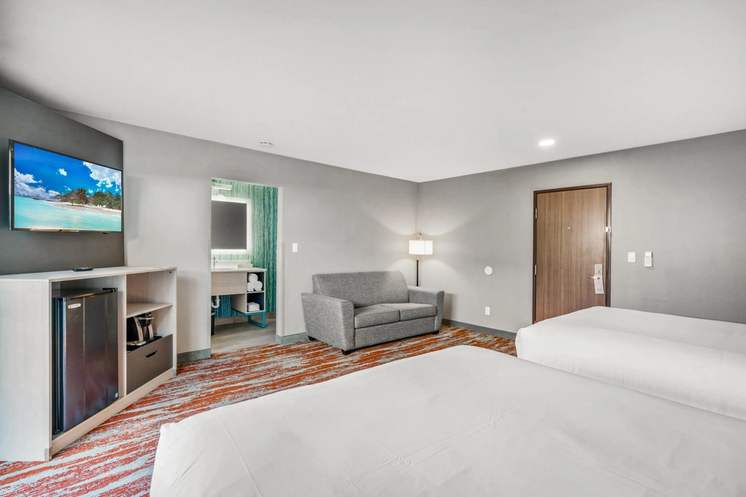 Photo of the whole room, Bed in Avania Inn of Santa Barbara