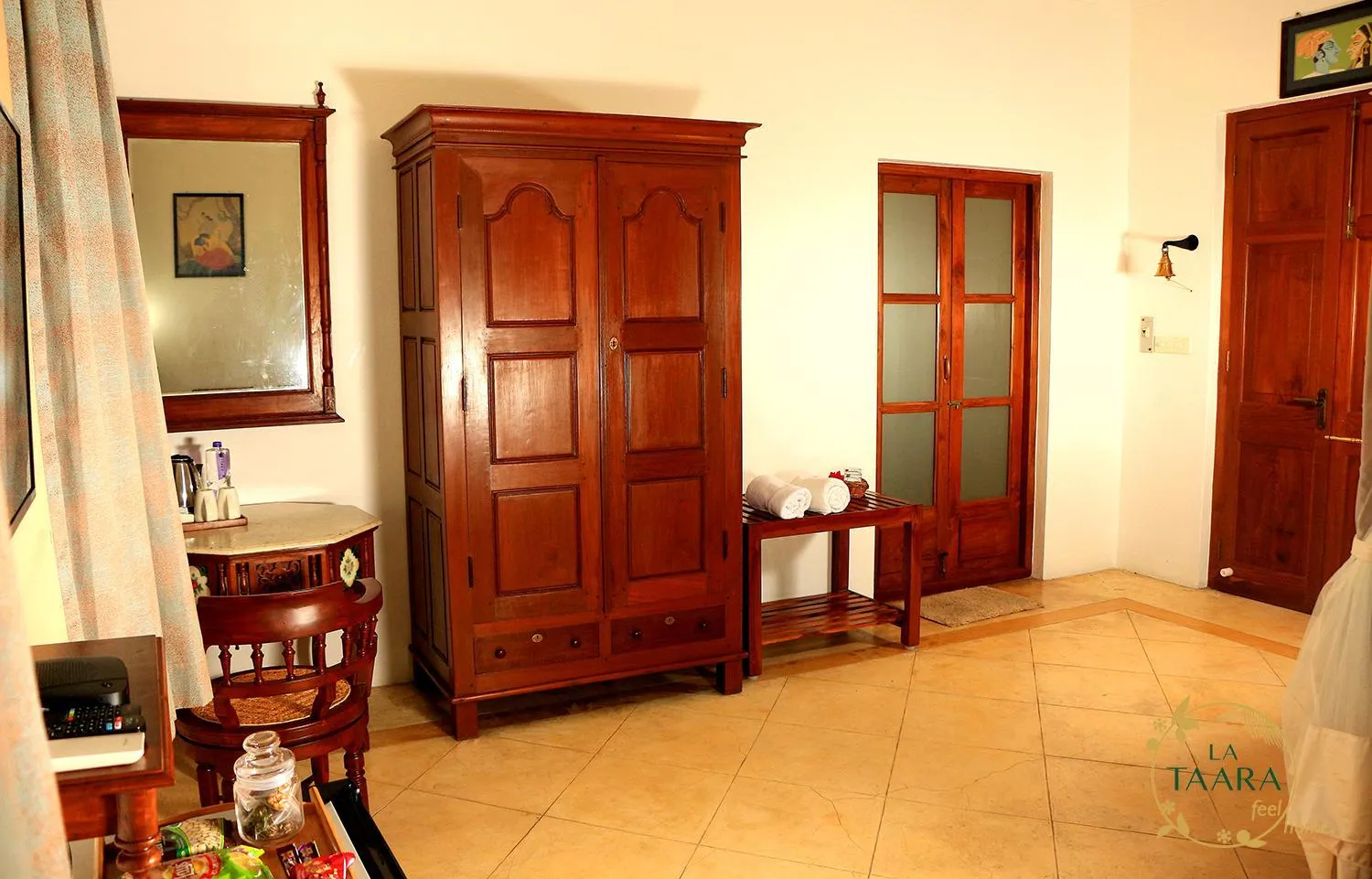 La Taara - Feel Home