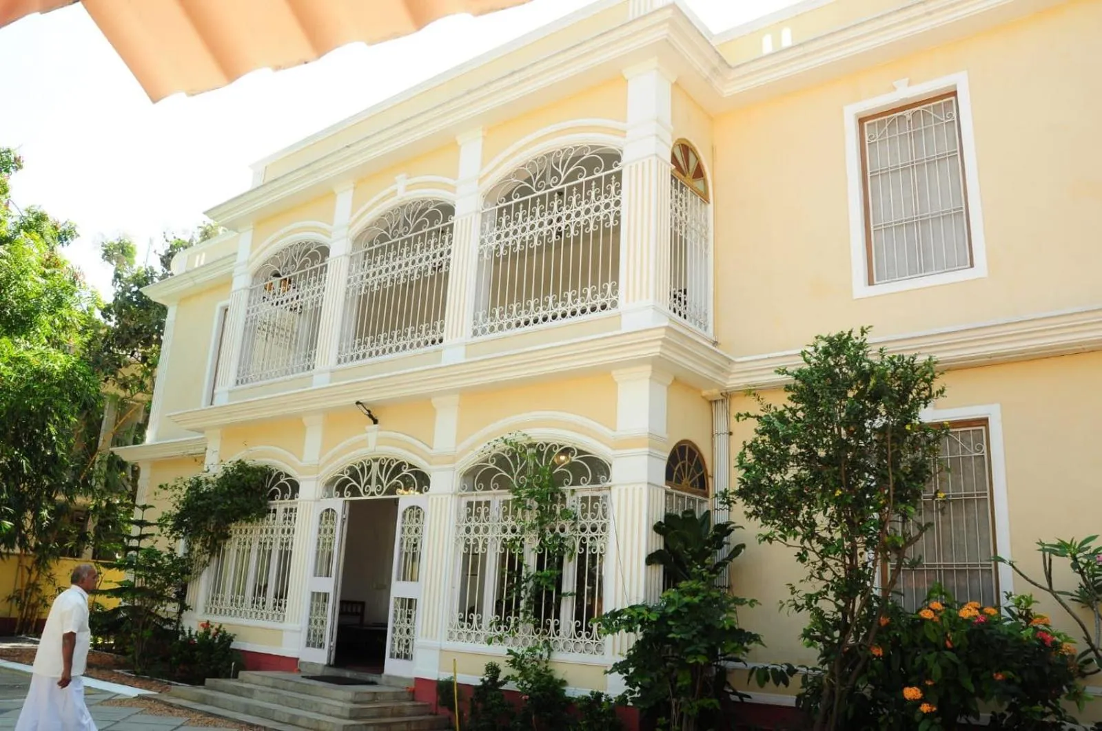 La Taara - Feel Home