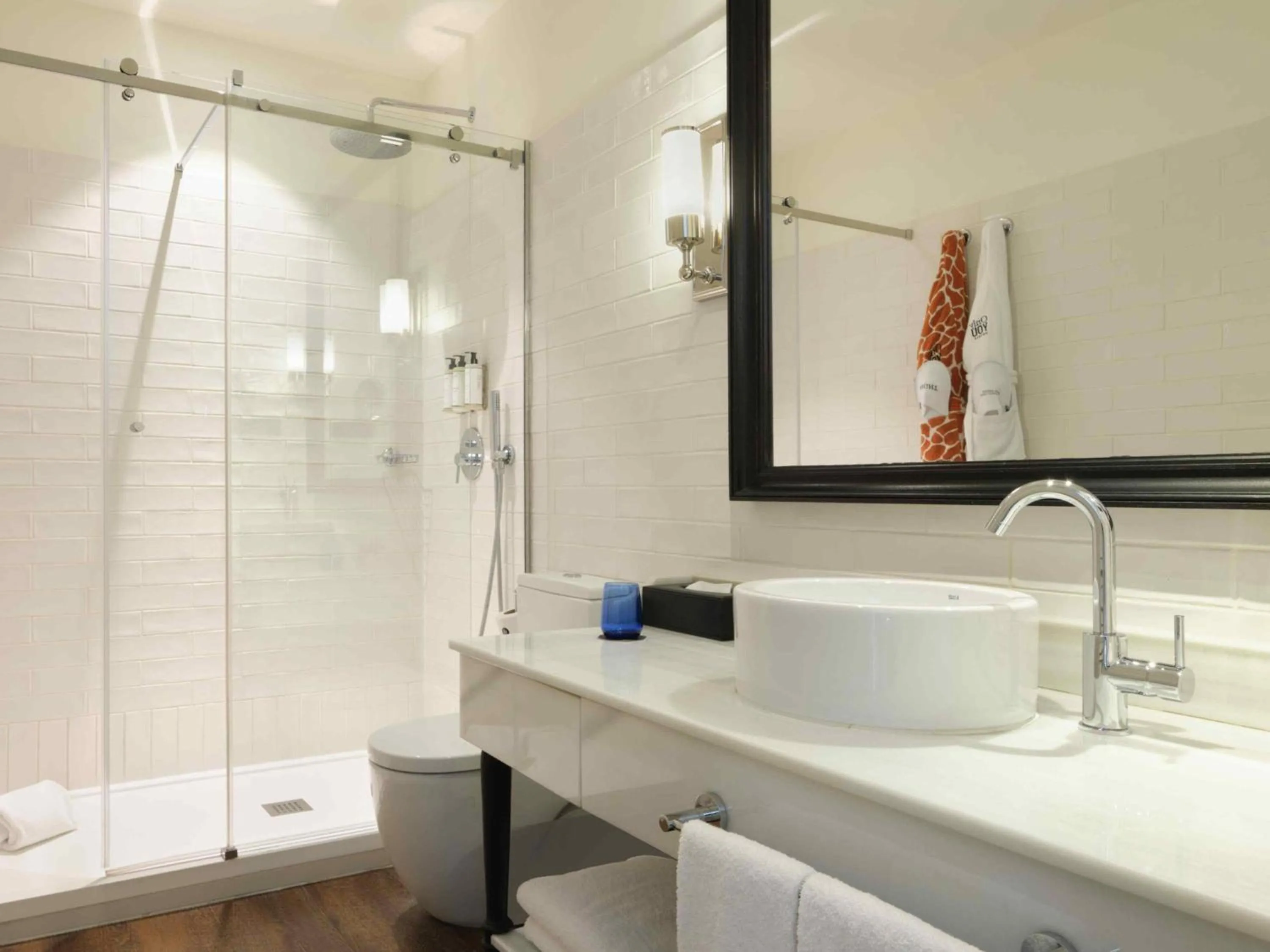 Shower in Only YOU Boutique Hotel Madrid