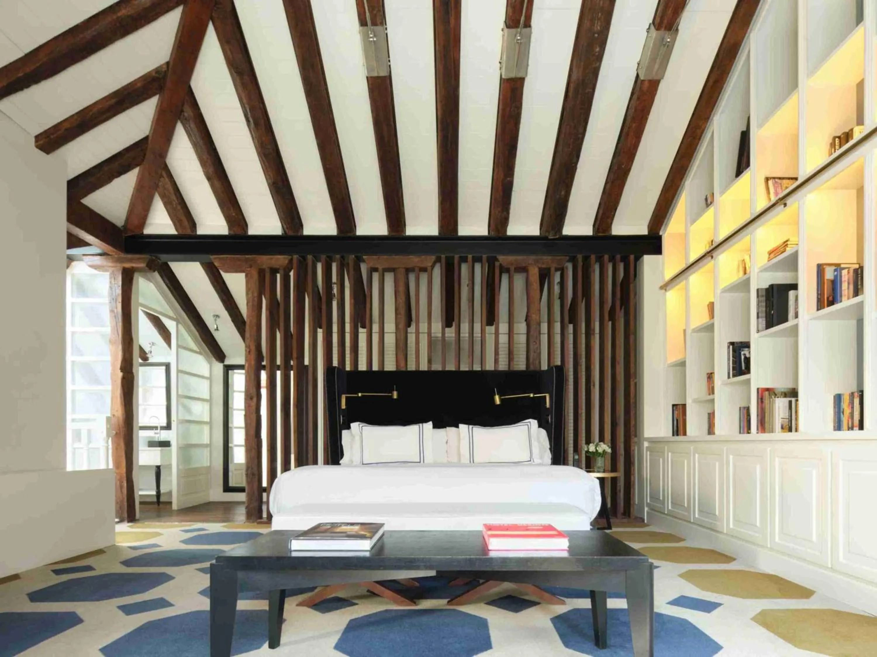 Bed in Only YOU Boutique Hotel Madrid