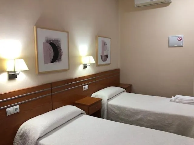 Bed in Hostal Mayor