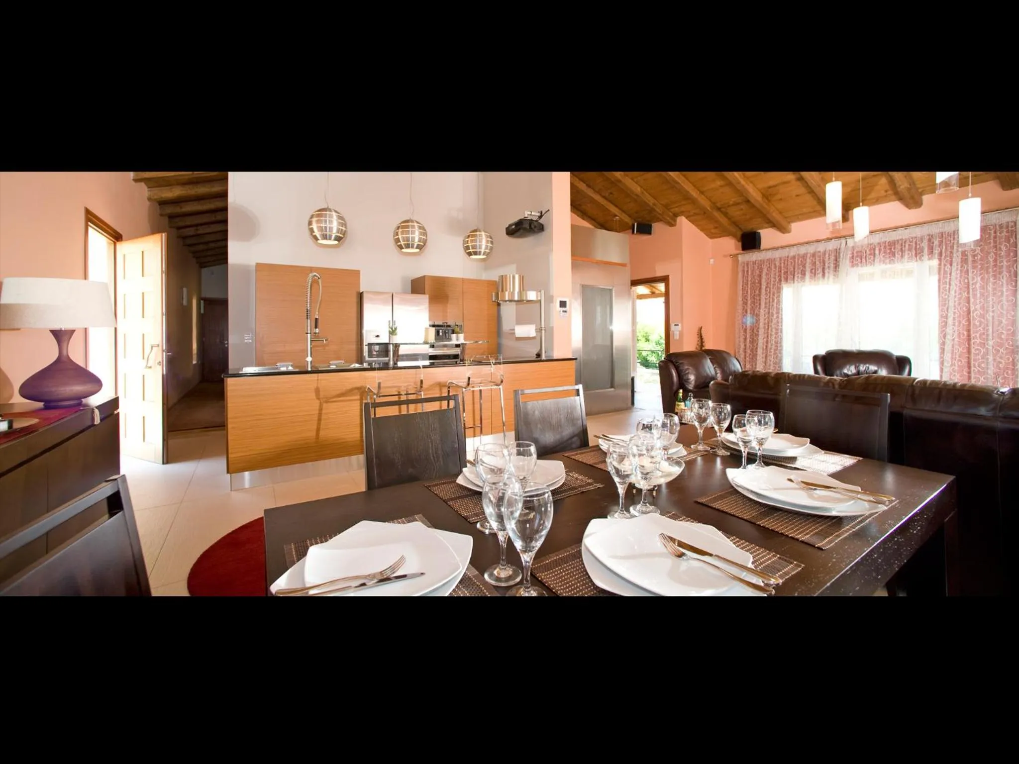 Dining area in Villa Privilege Classic & Exclusive