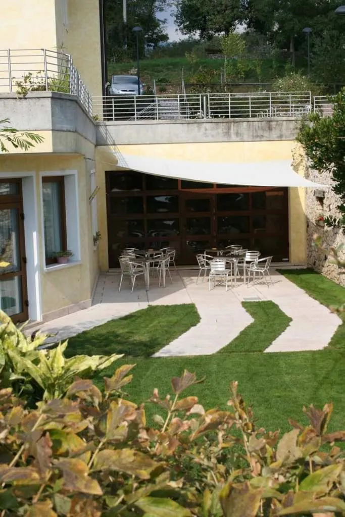 Facade/entrance in Hotel Ristorante La Rua