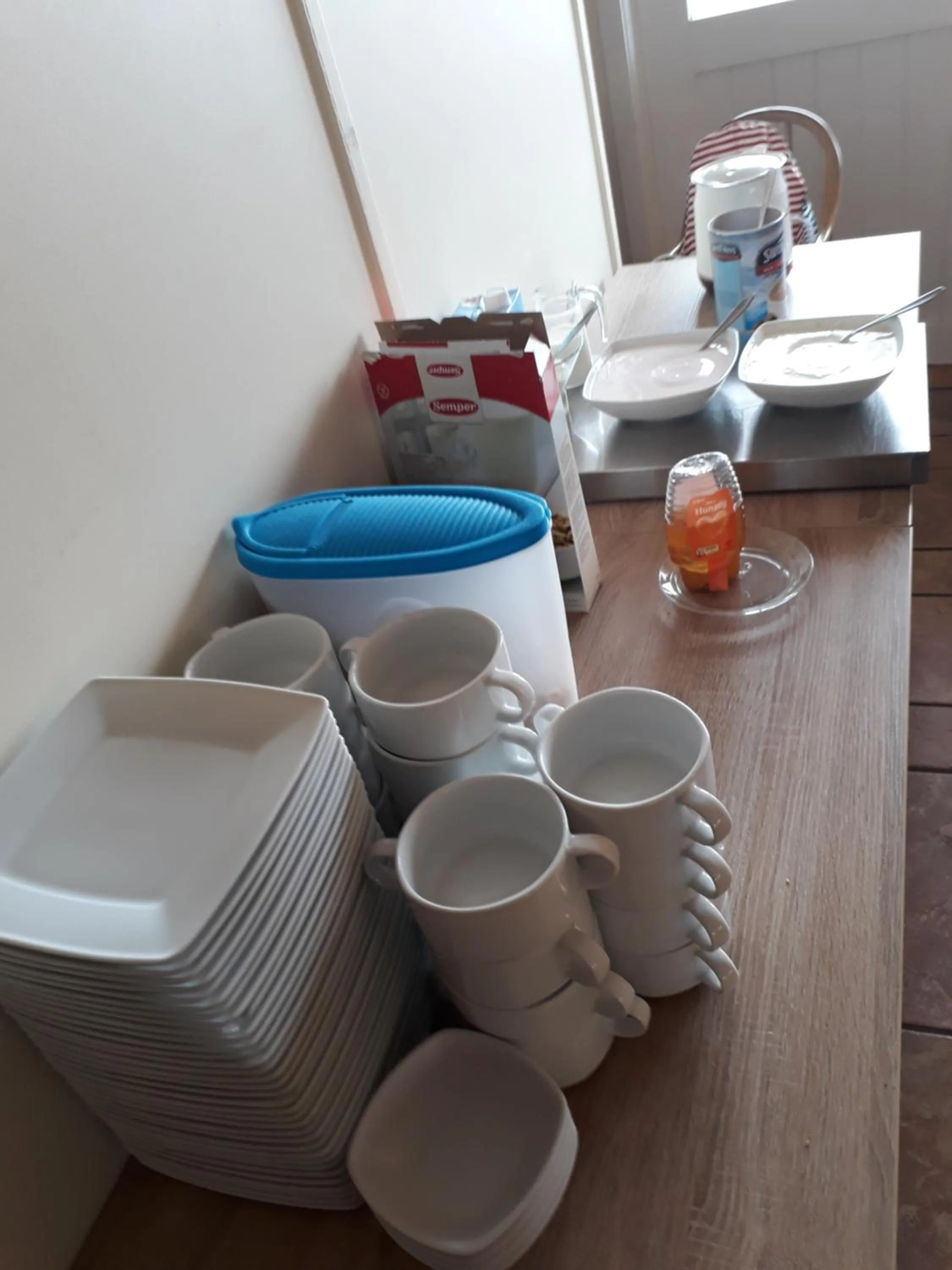 Breakfast in Fossatún Sunset Cottage