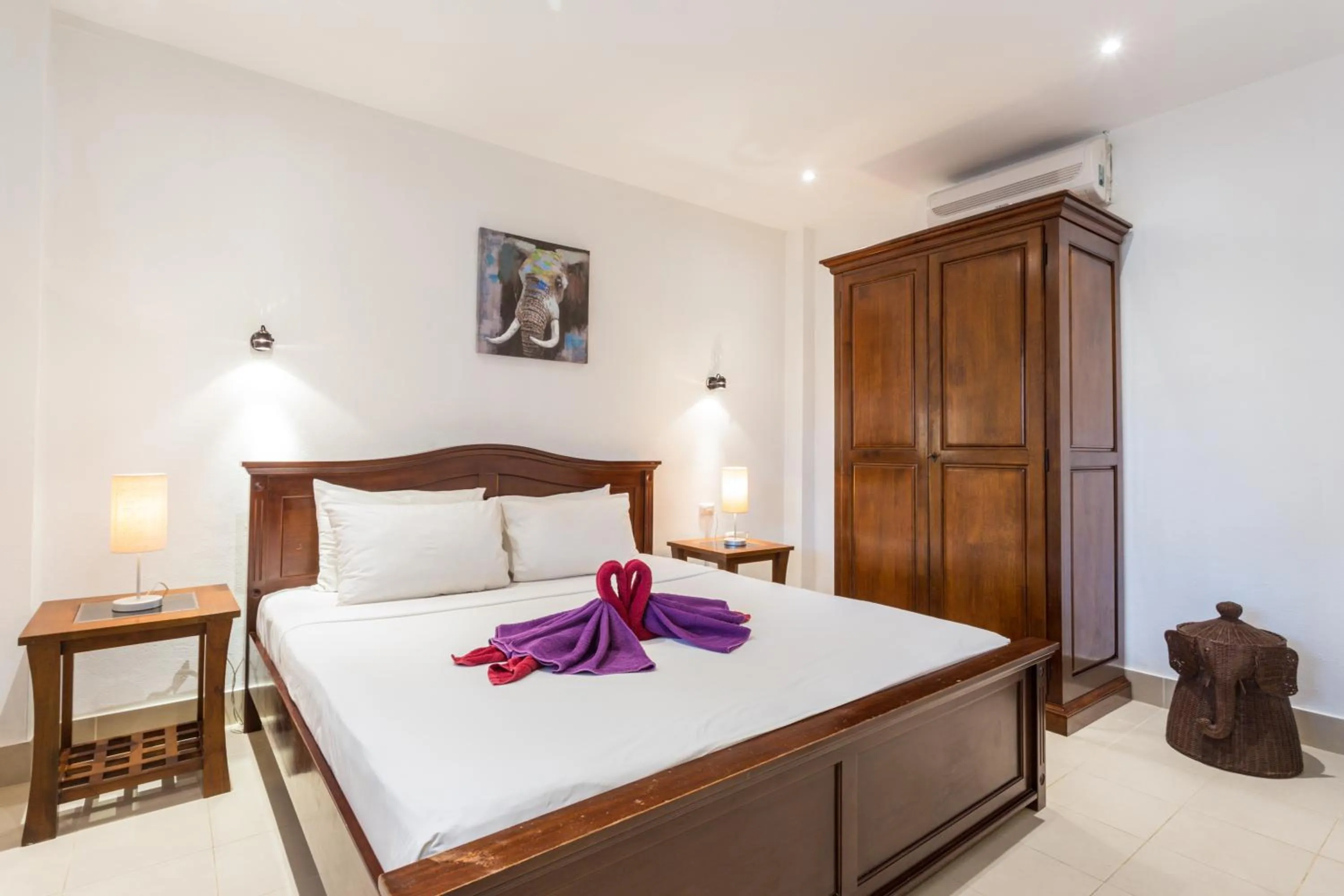 Photo of the whole room, Bed in Austrian Garden Hotel & Restaurant Patong