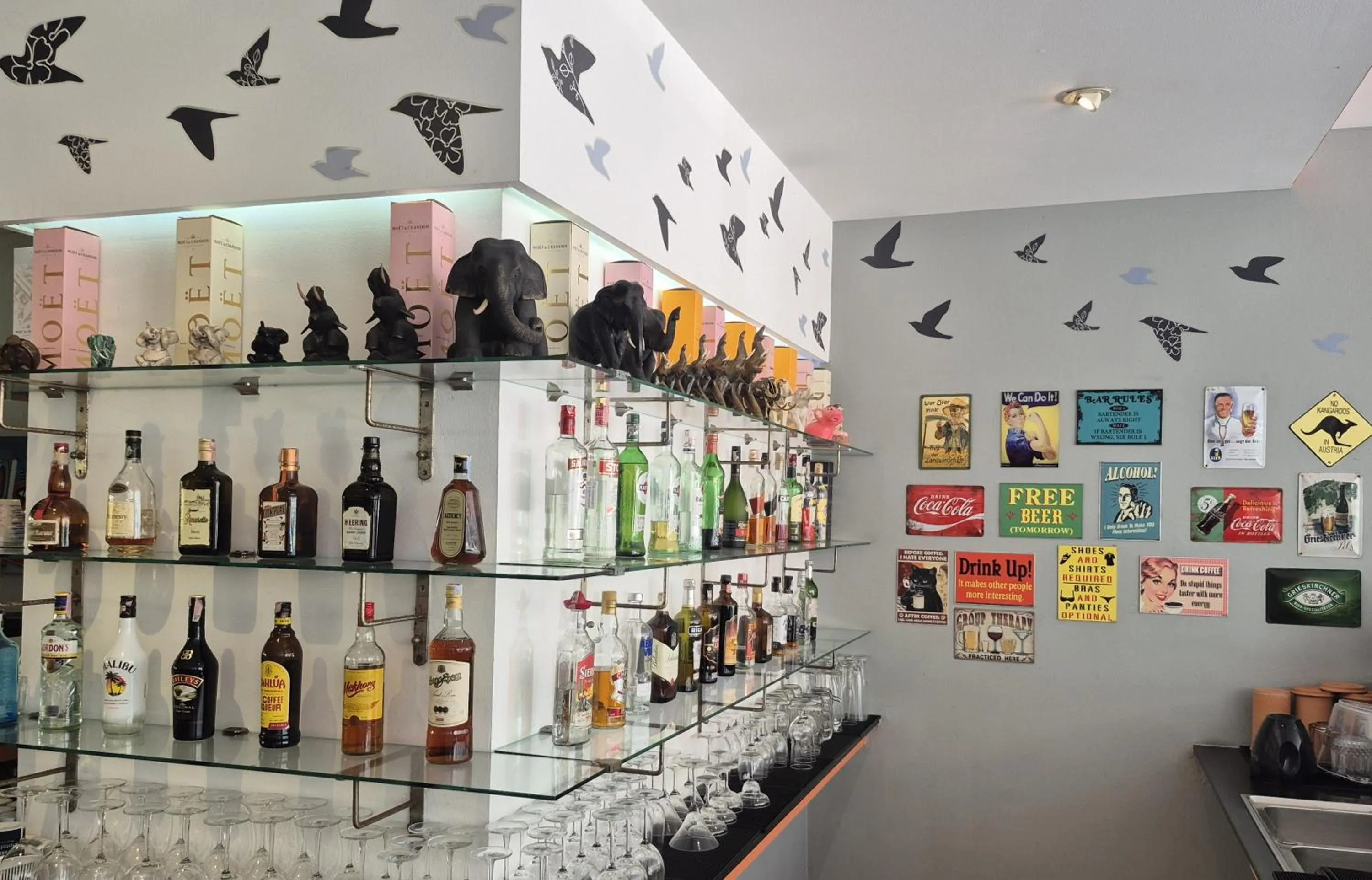 Lounge or bar in Austrian Garden Hotel & Restaurant Patong