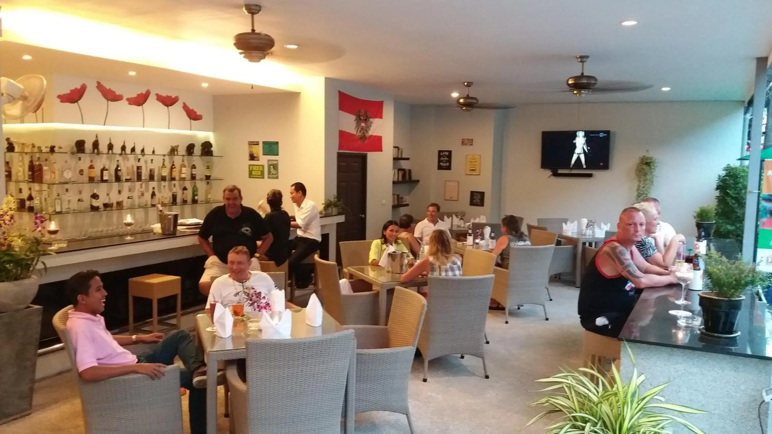 Lounge or bar in Austrian Garden Hotel & Restaurant Patong