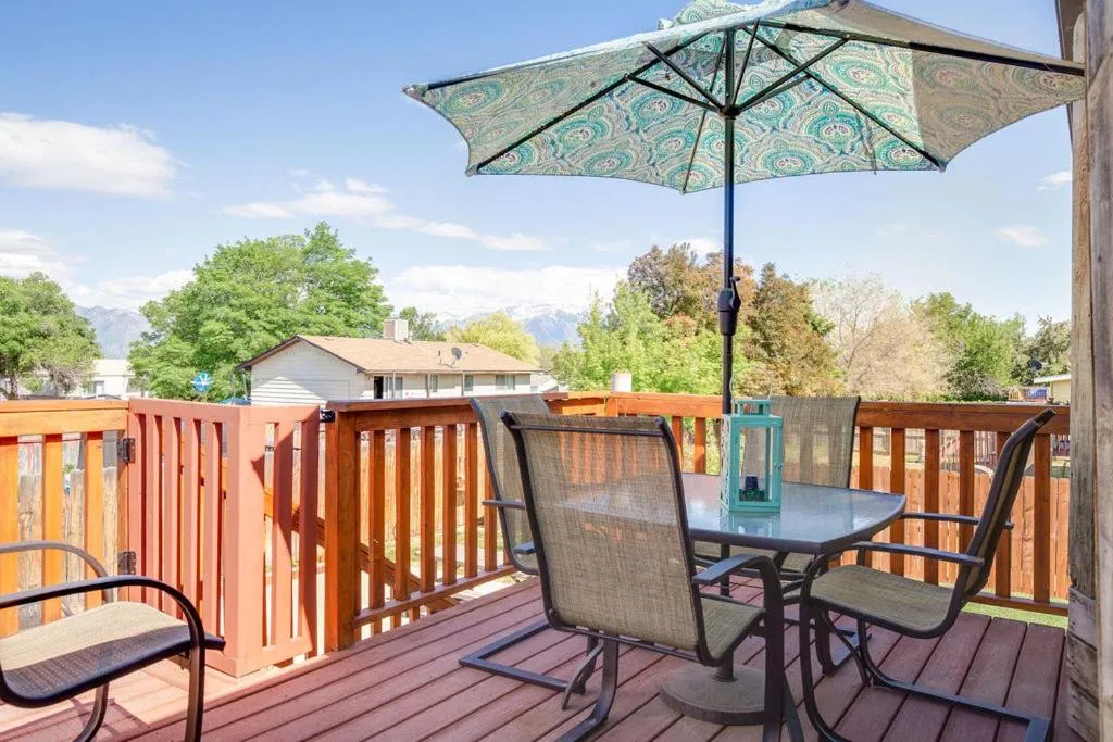 Balcony/Terrace in Fly Away Home