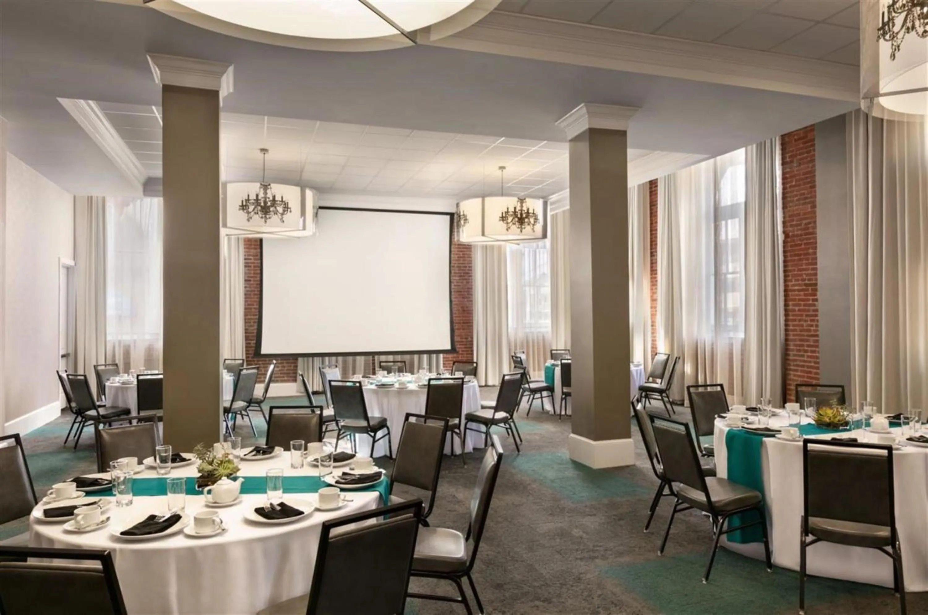 Banquet/Function facilities in Hotel Indigo Savannah Historic District by IHG
