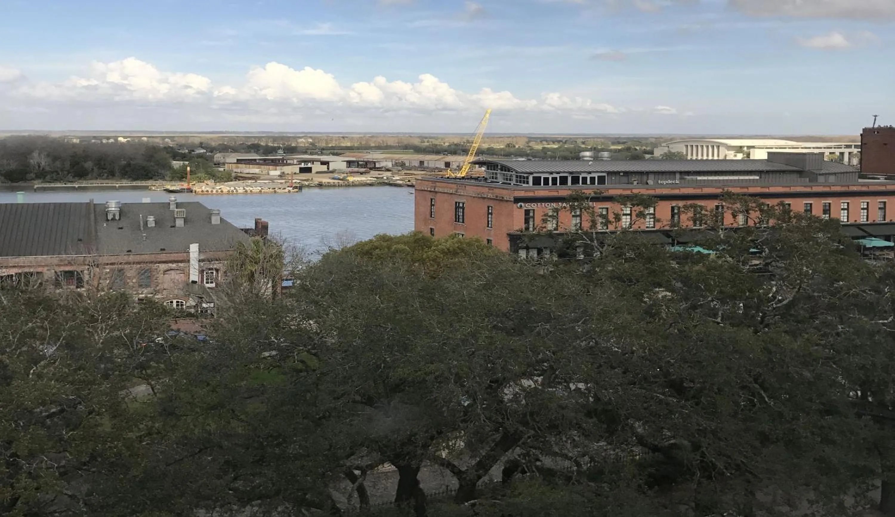 Photo of the whole room in Hotel Indigo Savannah Historic District by IHG